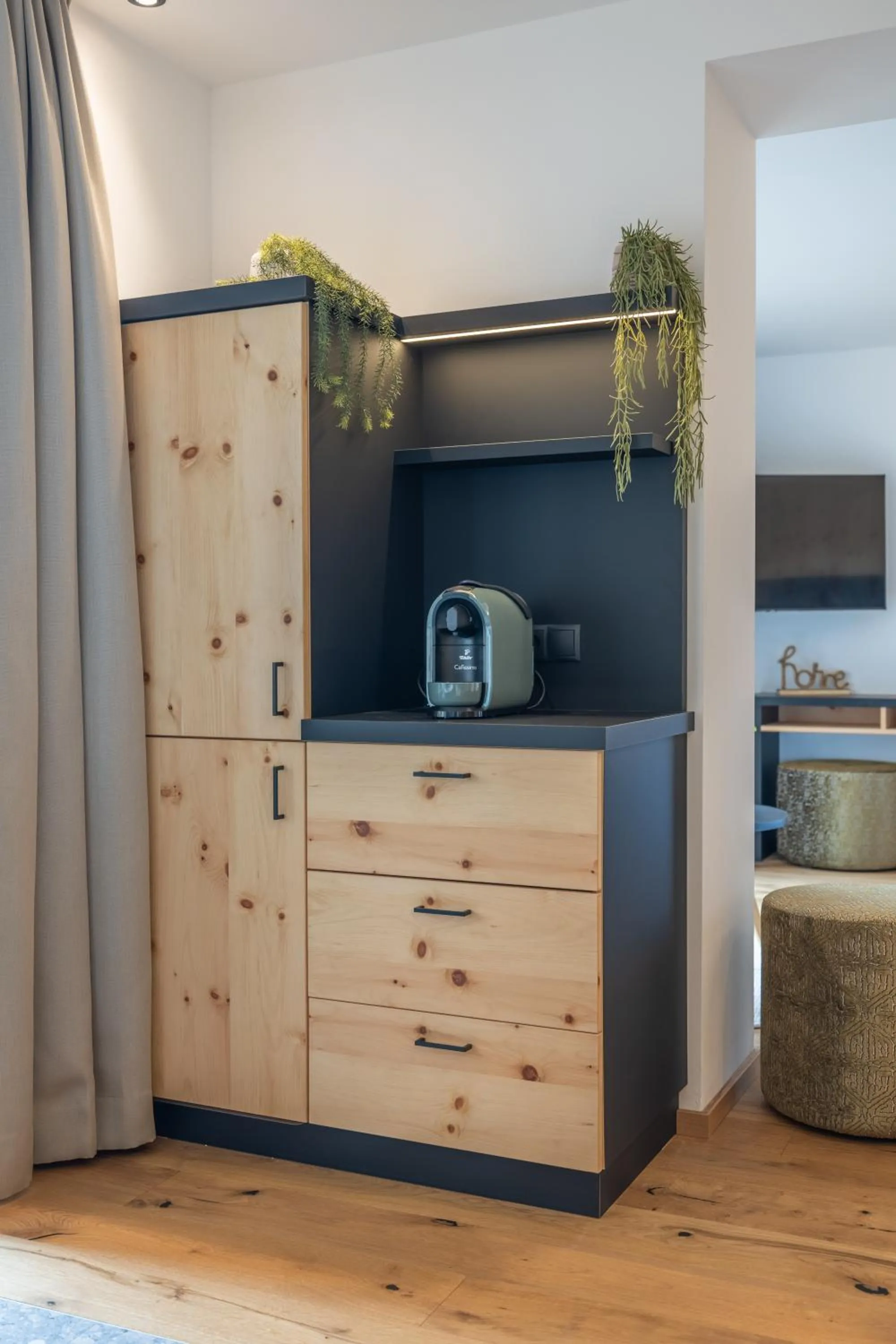 Coffee/tea facilities in Ferienhotel Jörglerhof