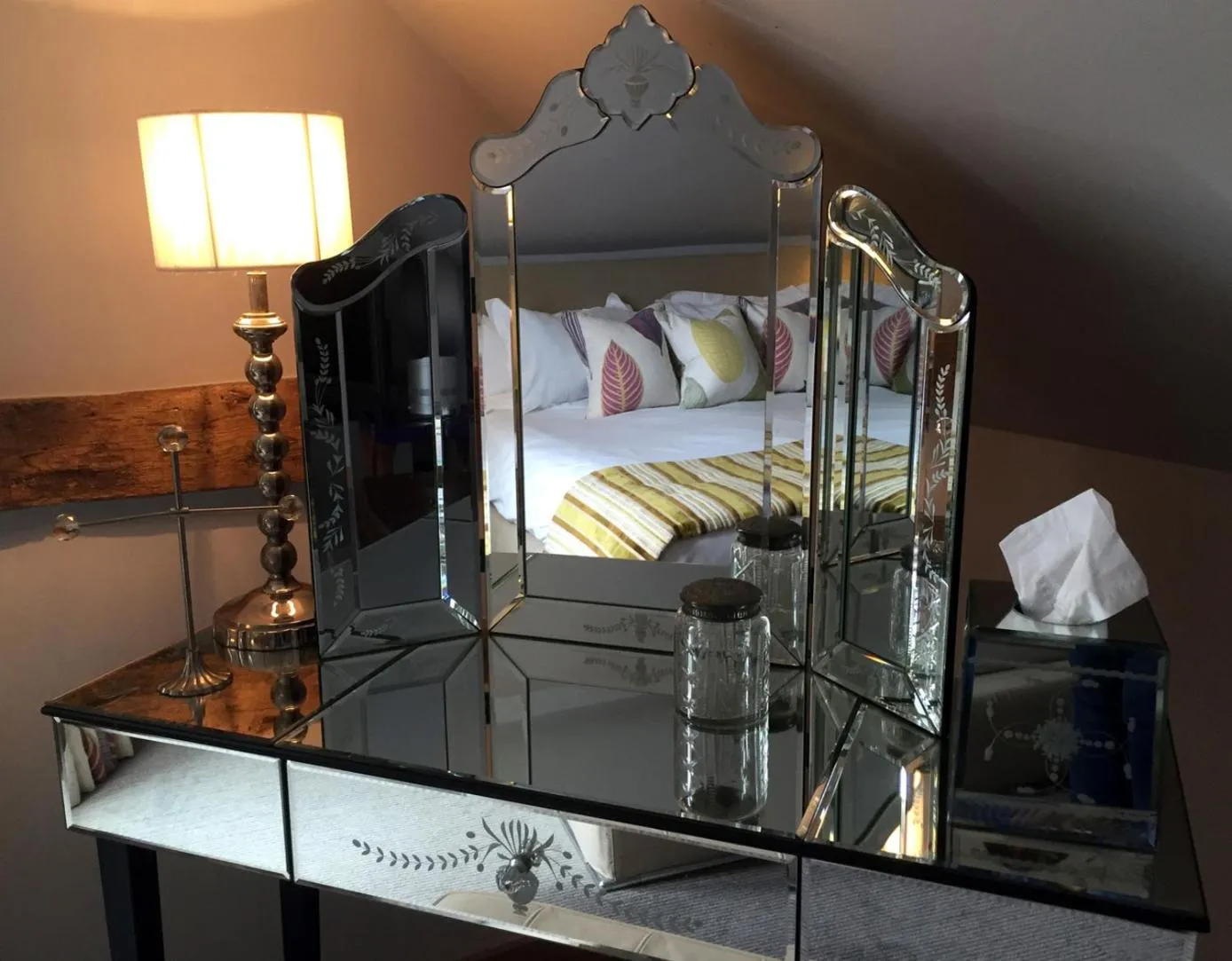 Bed in Crown and Castle