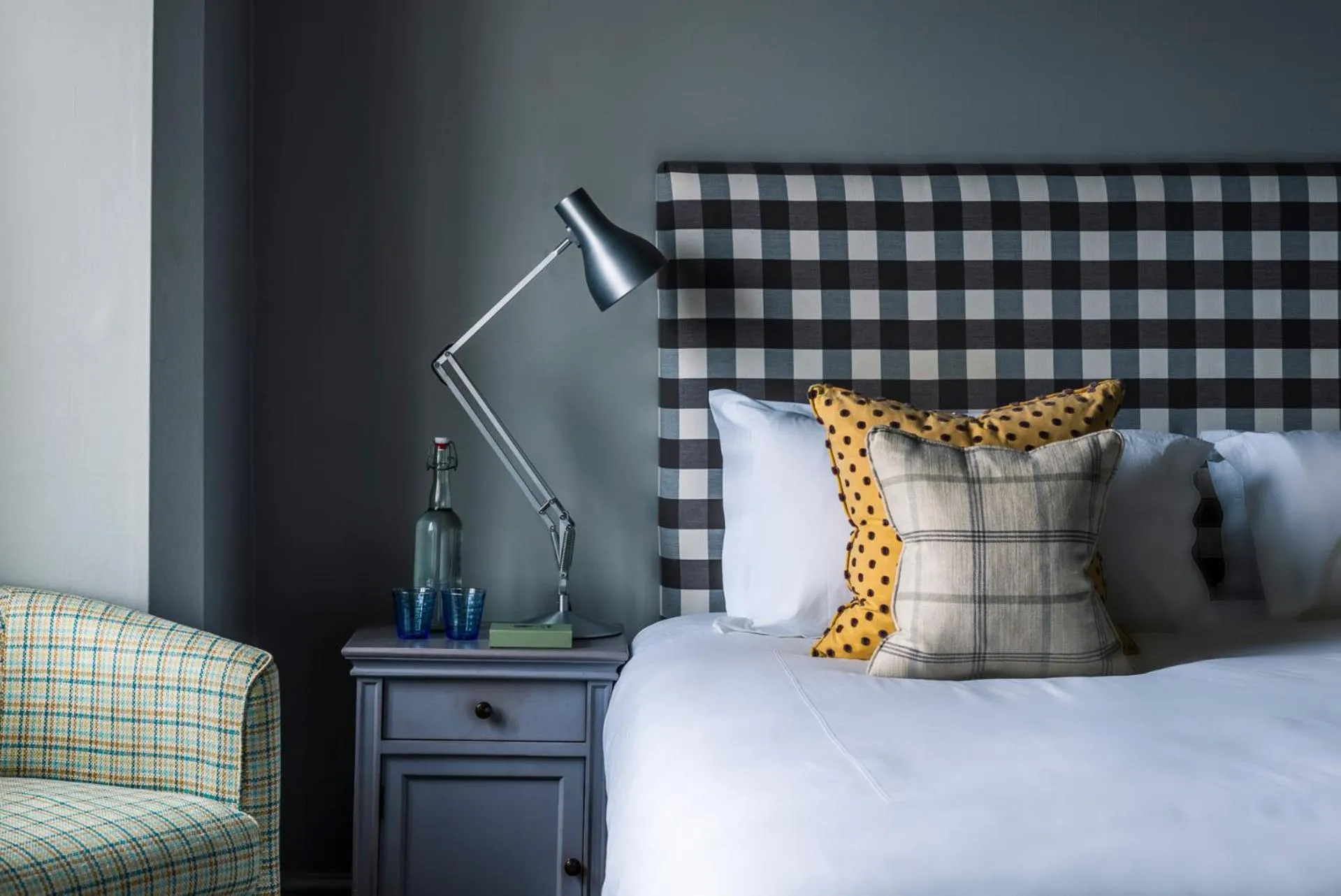 Bed in Crown and Castle