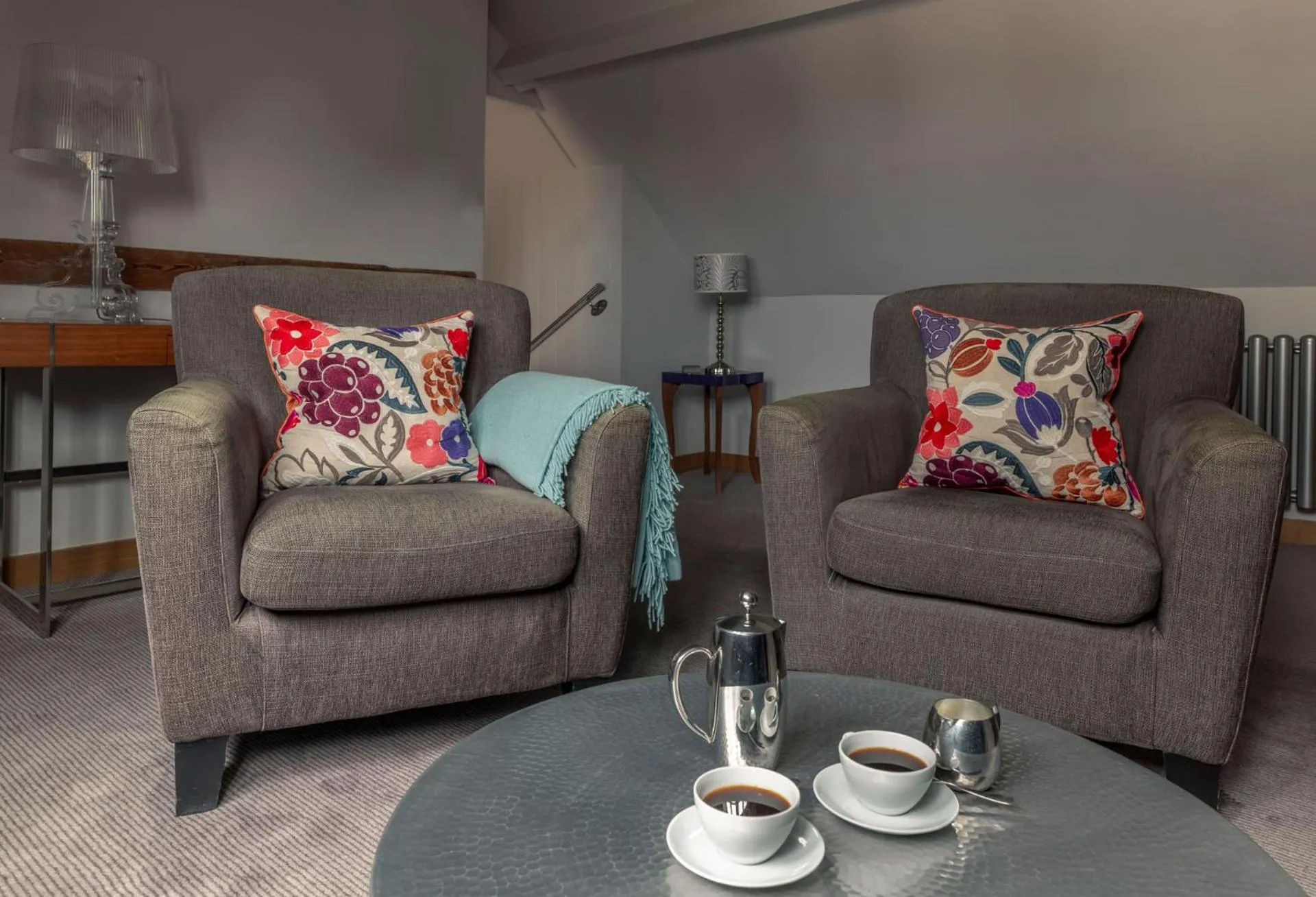 Seating area in Crown and Castle