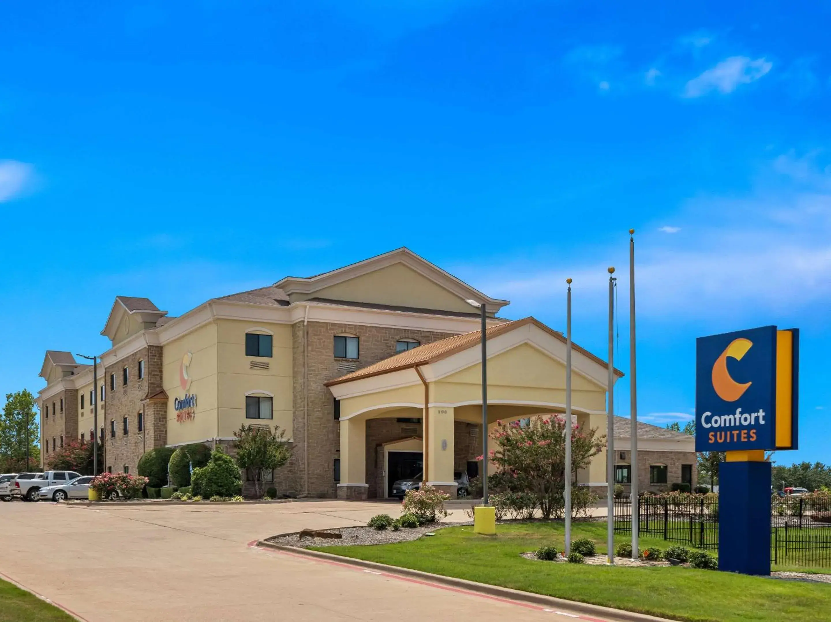 Property building in Comfort Suites Lindale Property building in Comfort Suites Lindale