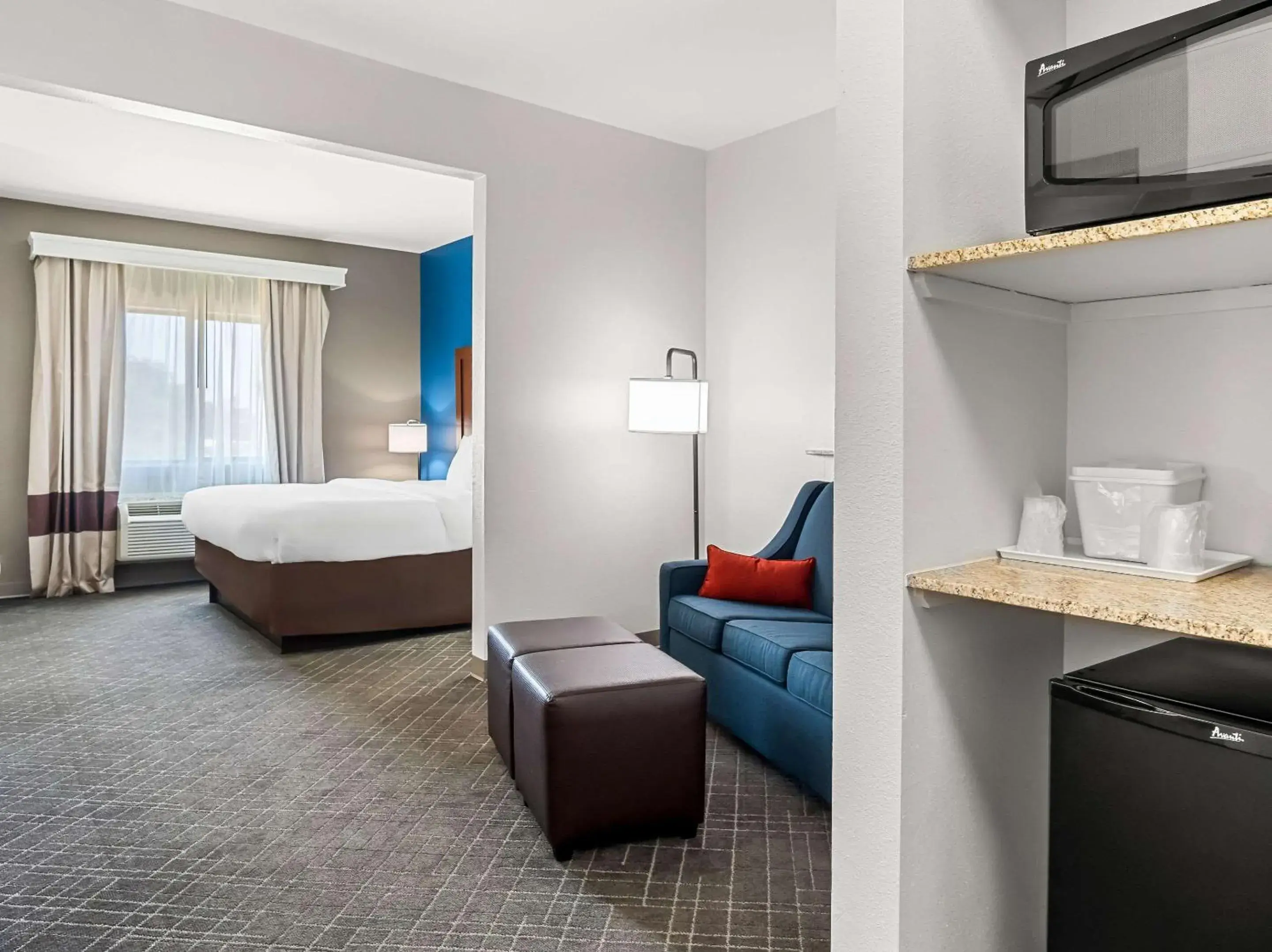 Bedroom, Bed in Comfort Suites Lindale Bedroom, Bed in Comfort Suites Lindale