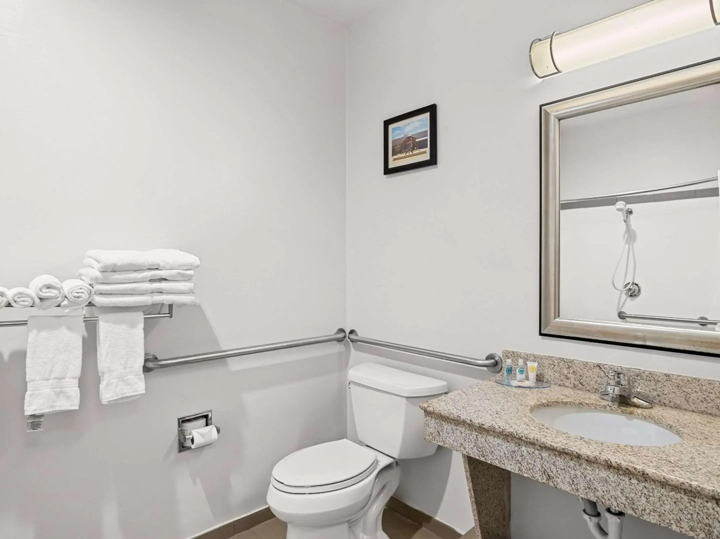 Bedroom in Comfort Suites Lindale Bedroom in Comfort Suites Lindale