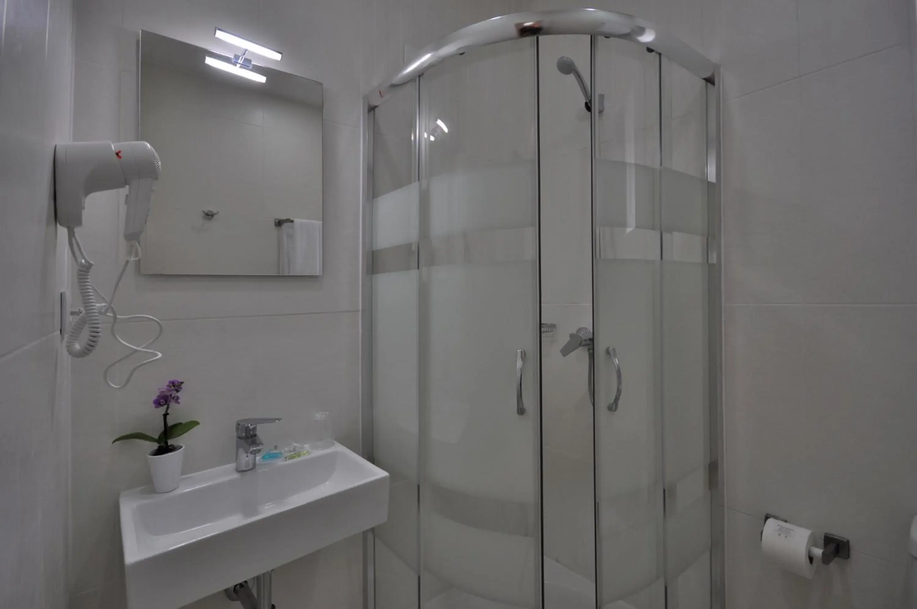 Bathroom in Porto Charming Hotel Bathroom in Porto Charming Hotel