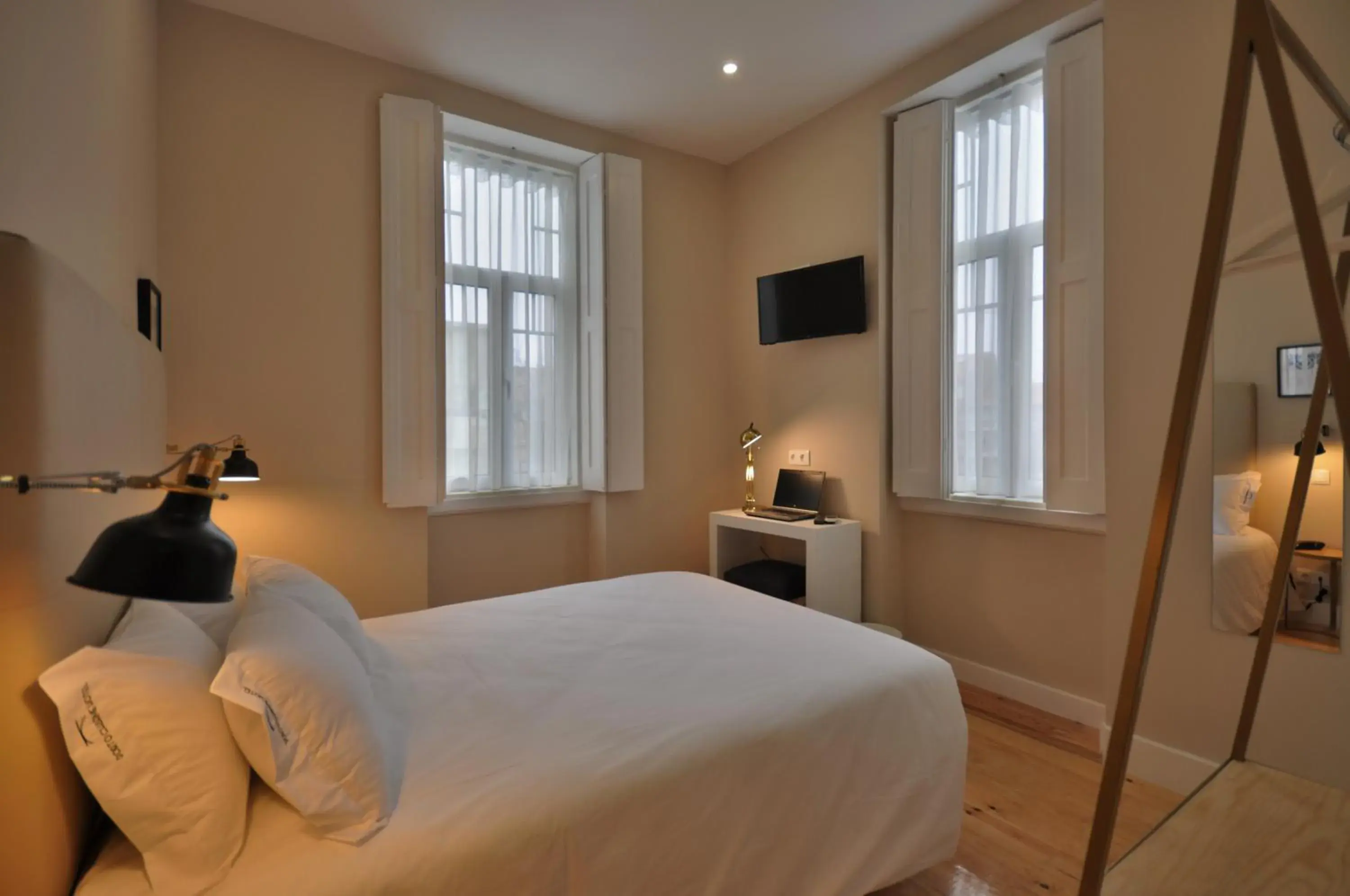 Bedroom, Bed in Porto Charming Hotel Bedroom, Bed in Porto Charming Hotel