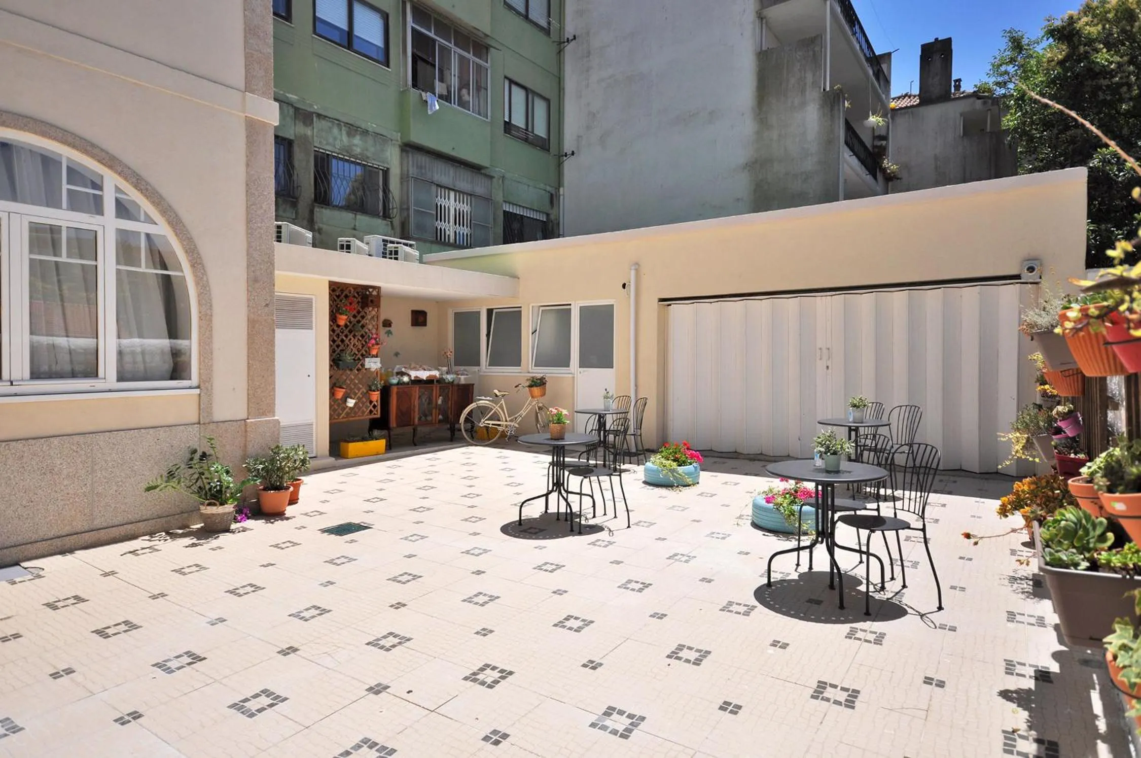 Porto Charming Hotel