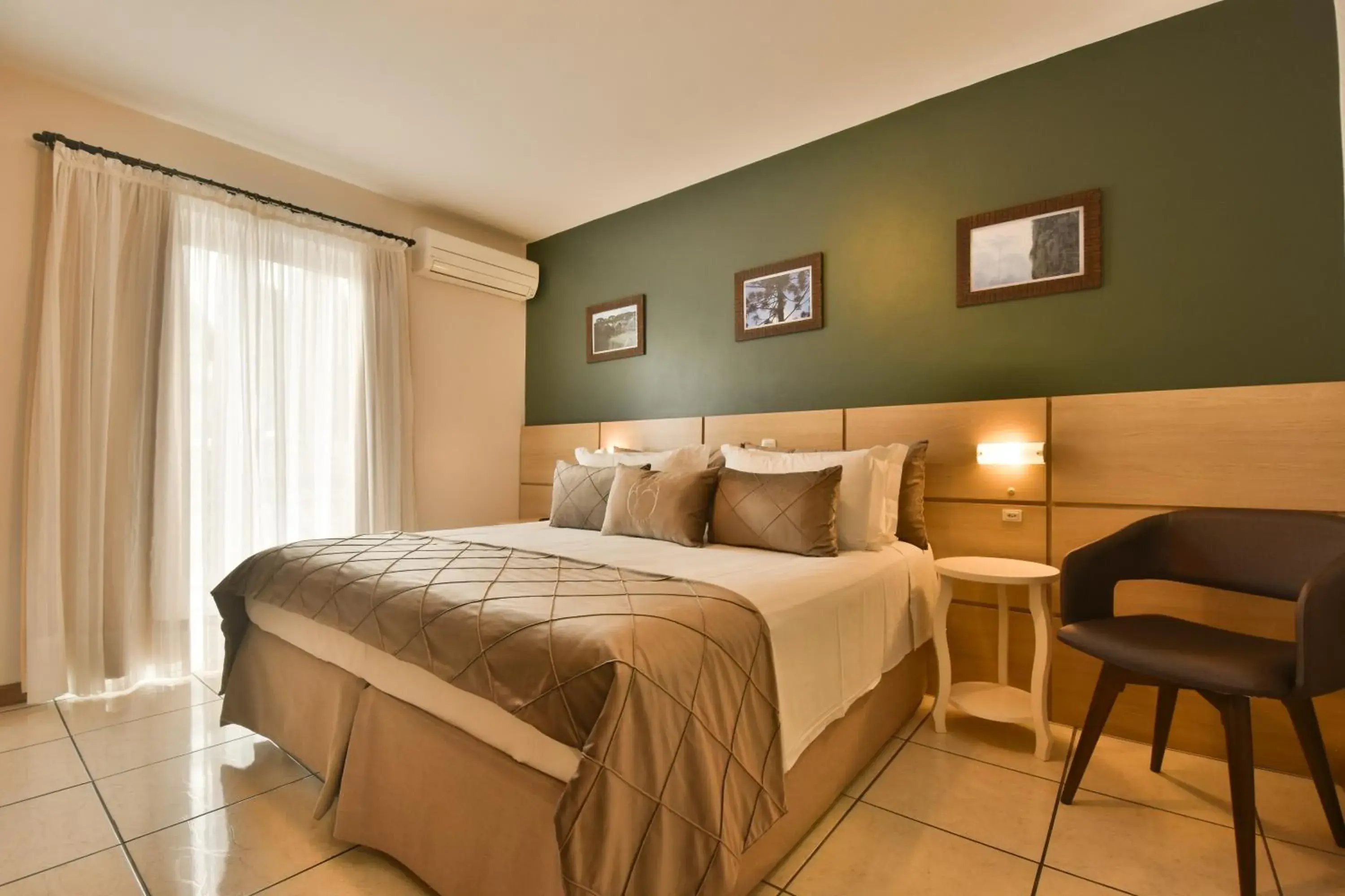 Deluxe Quadruple Room in Pousada Belluno Deluxe Quadruple Room in Pousada Belluno