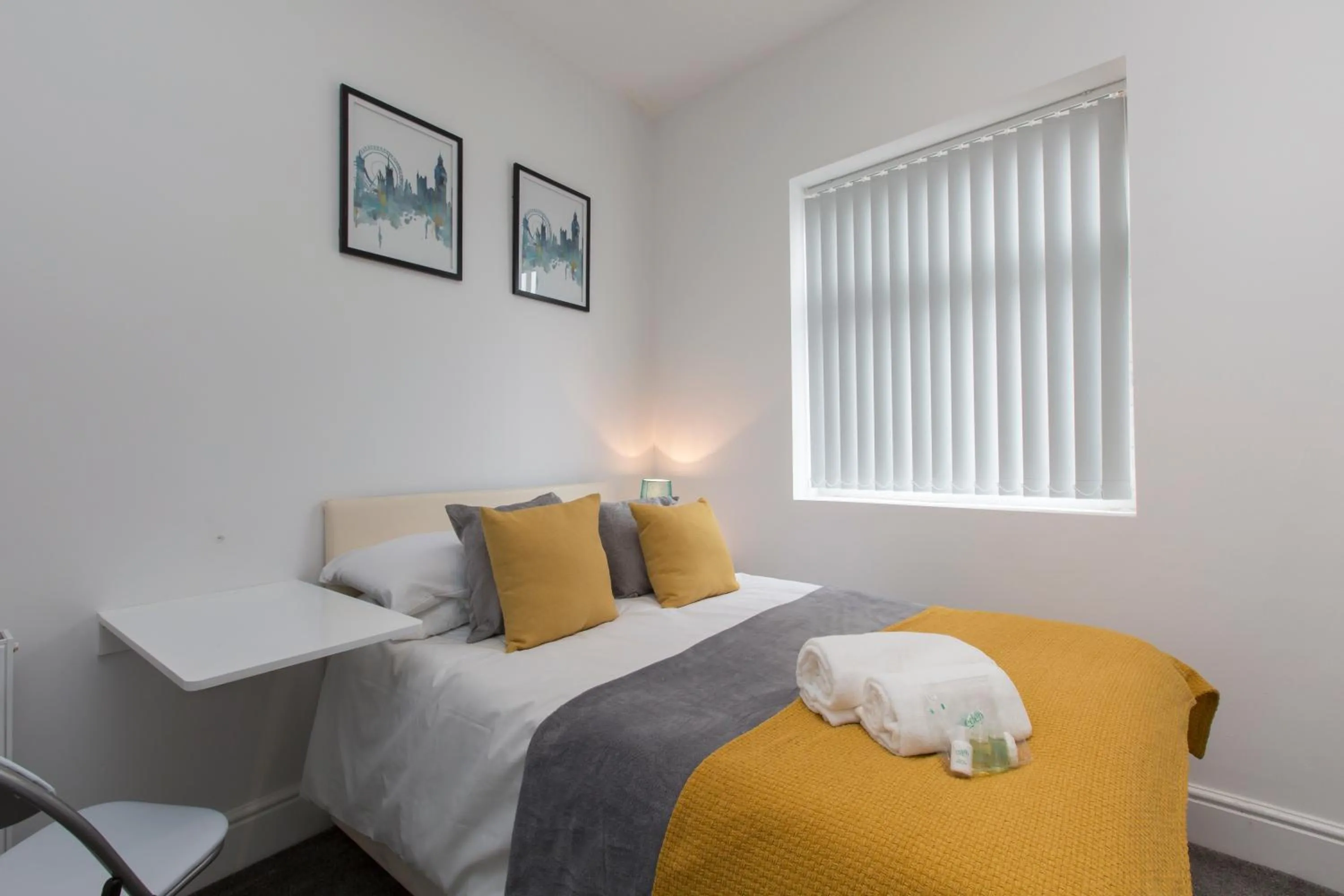 Bed in Townhouse PLUS @ West Street Crewe