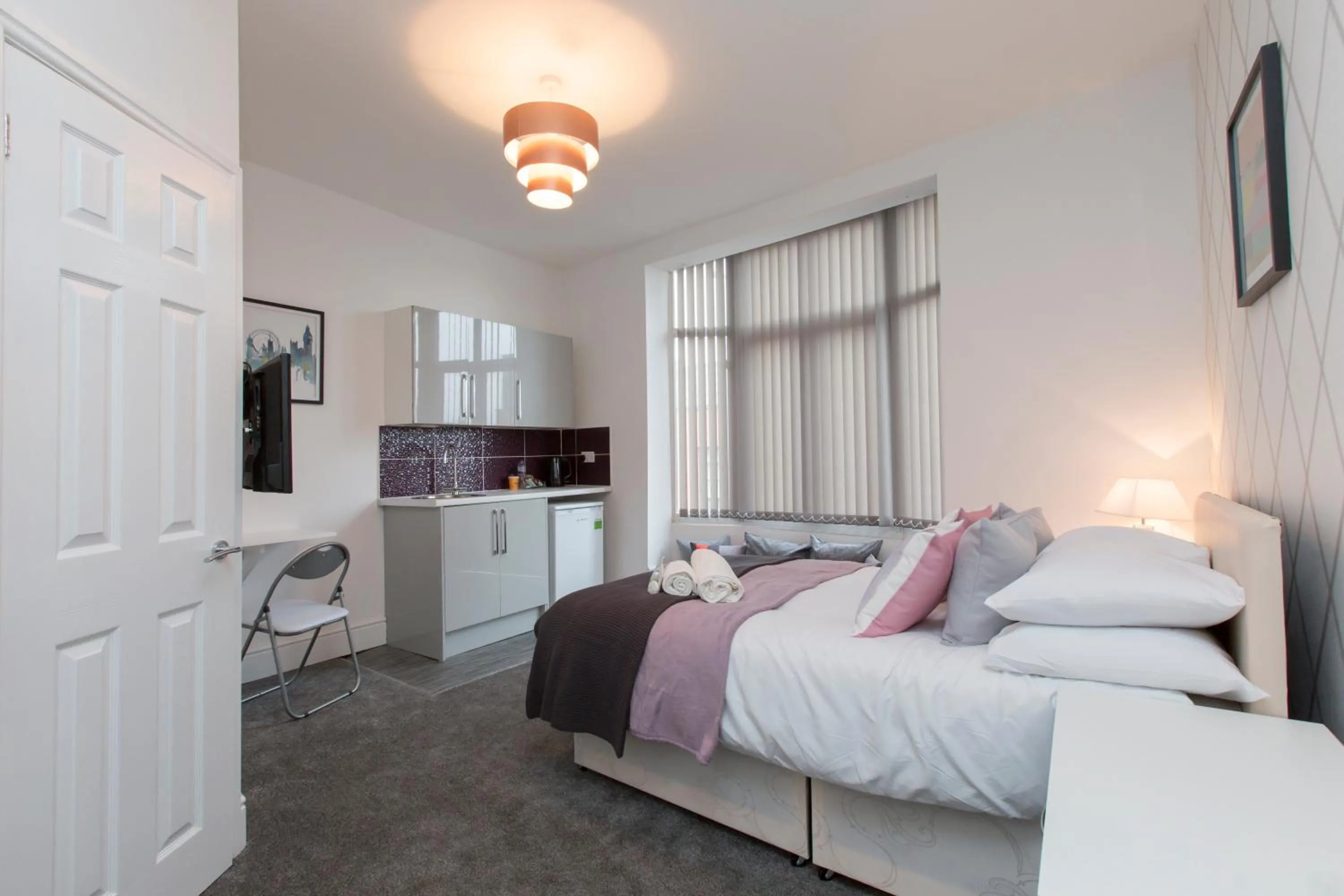 Bed in Townhouse PLUS @ West Street Crewe