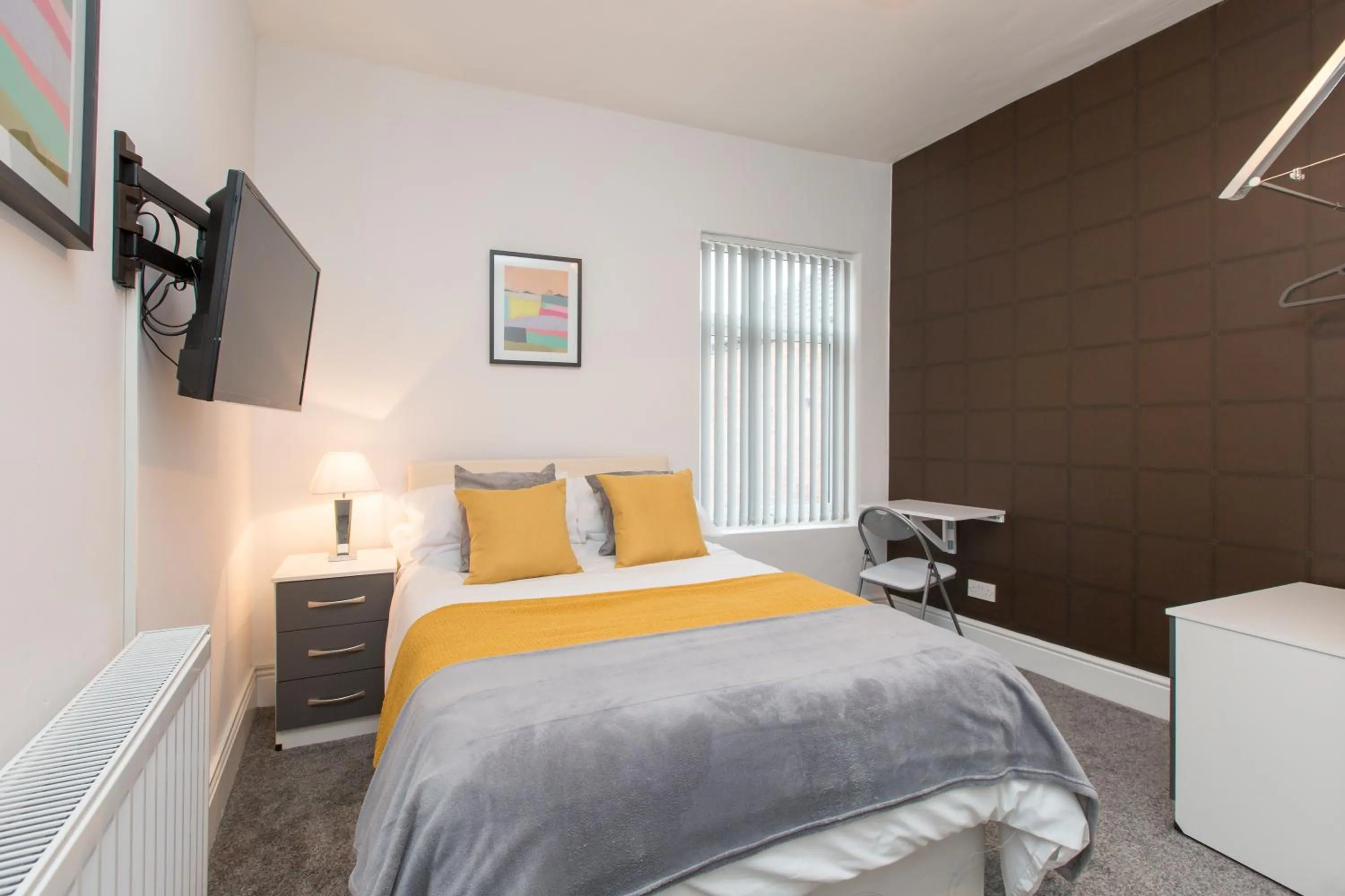 Bed in Townhouse PLUS @ West Street Crewe