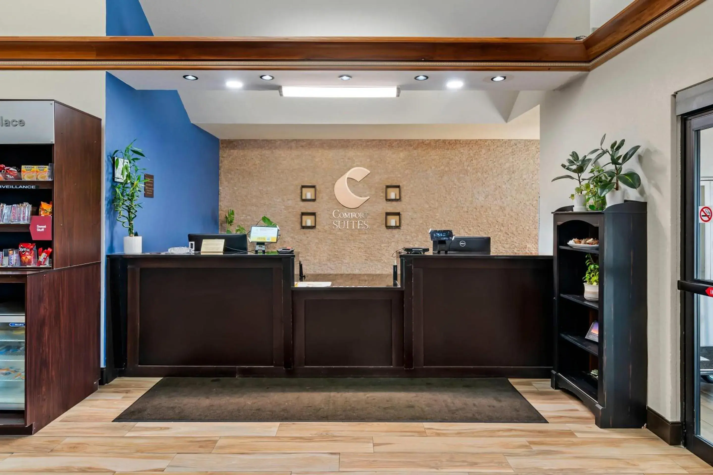 Lobby or reception in Comfort Suites St Charles-St Louis Lobby or reception in Comfort Suites St Charles-St Louis