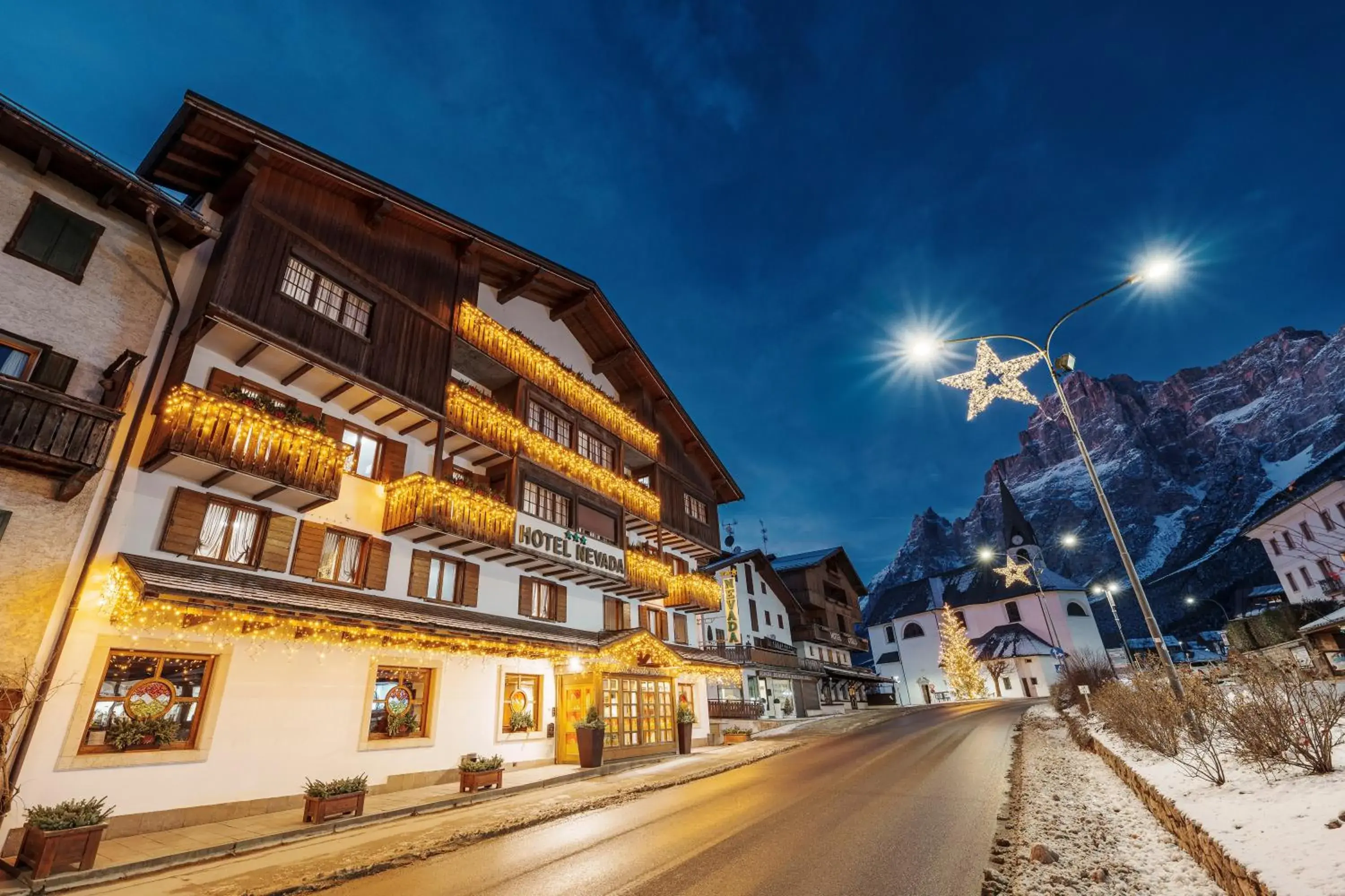 Property building in Best Western Hotel Nevada Property building in Best Western Hotel Nevada