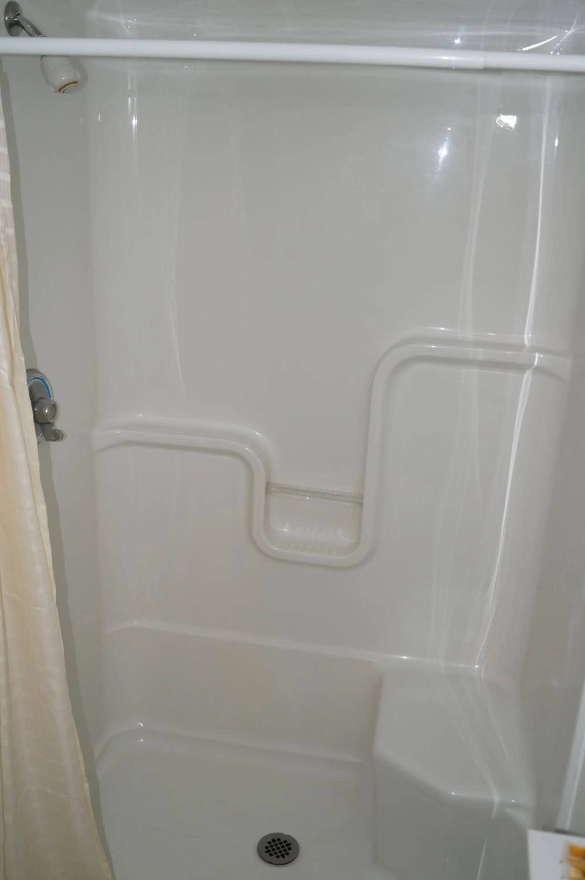 Bathroom in Robyn's Motel