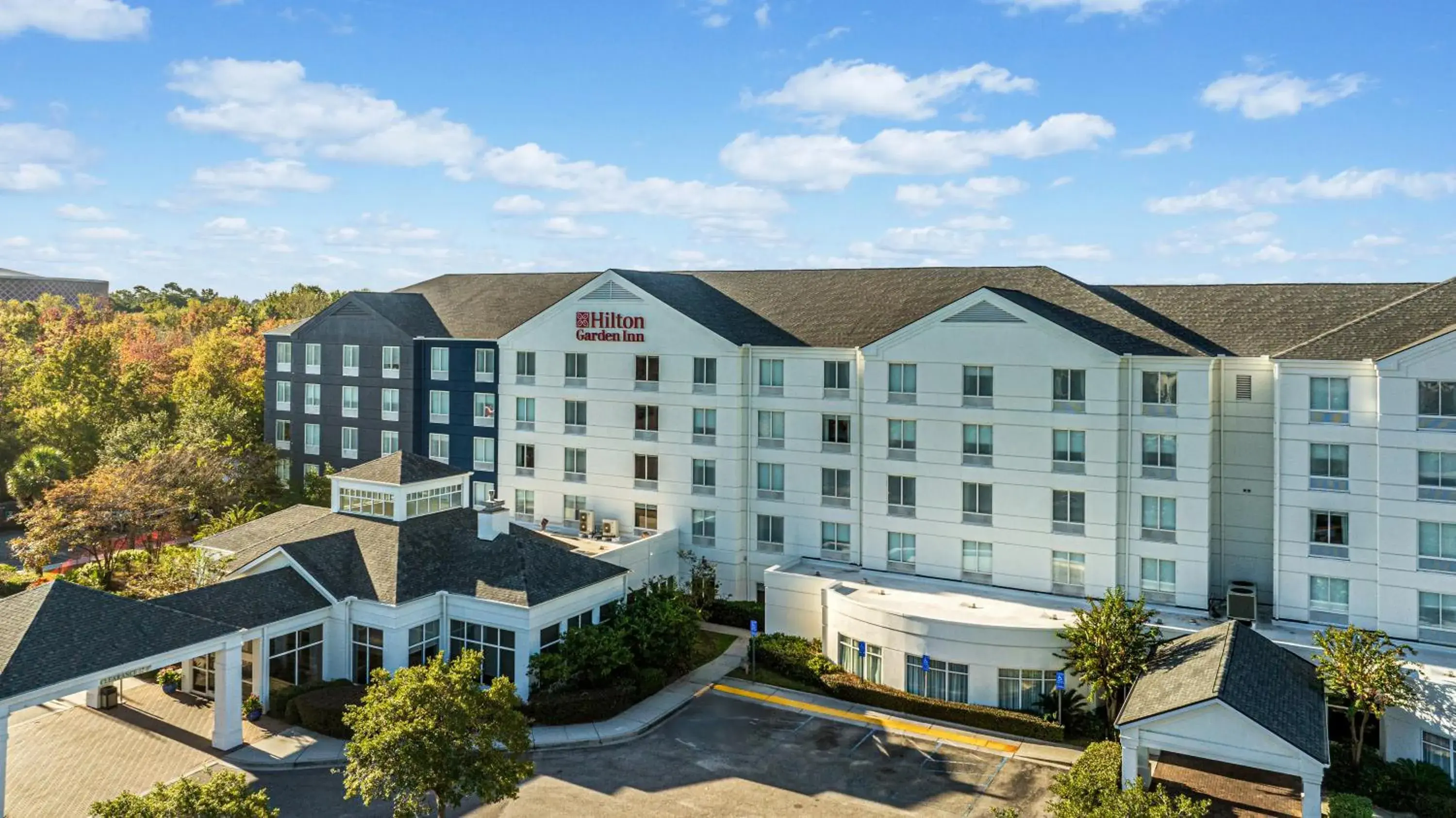 Property building in Hilton Garden Inn Charleston Airport Property building in Hilton Garden Inn Charleston Airport