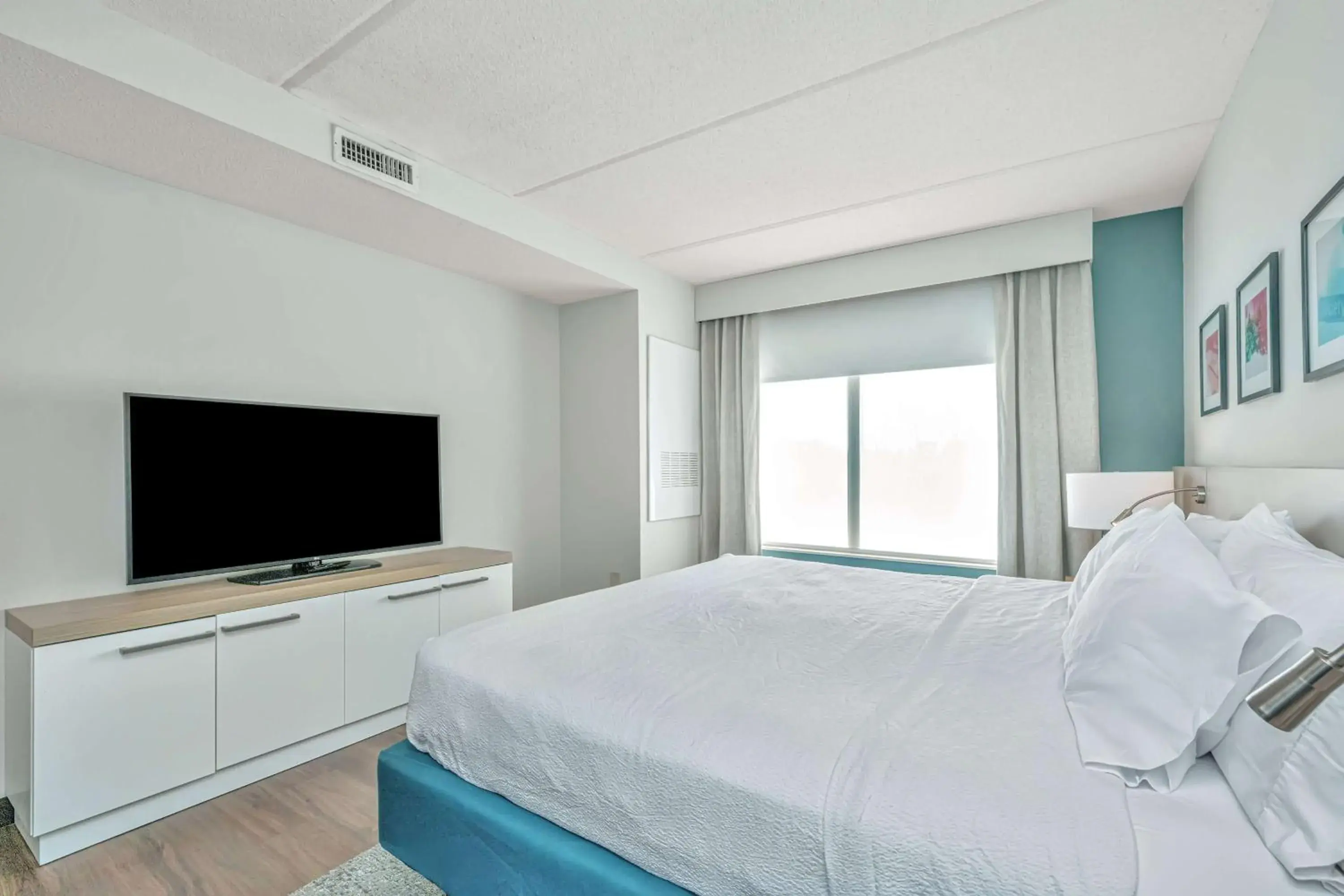 Bed in Hilton Garden Inn Charleston Airport Bed in Hilton Garden Inn Charleston Airport