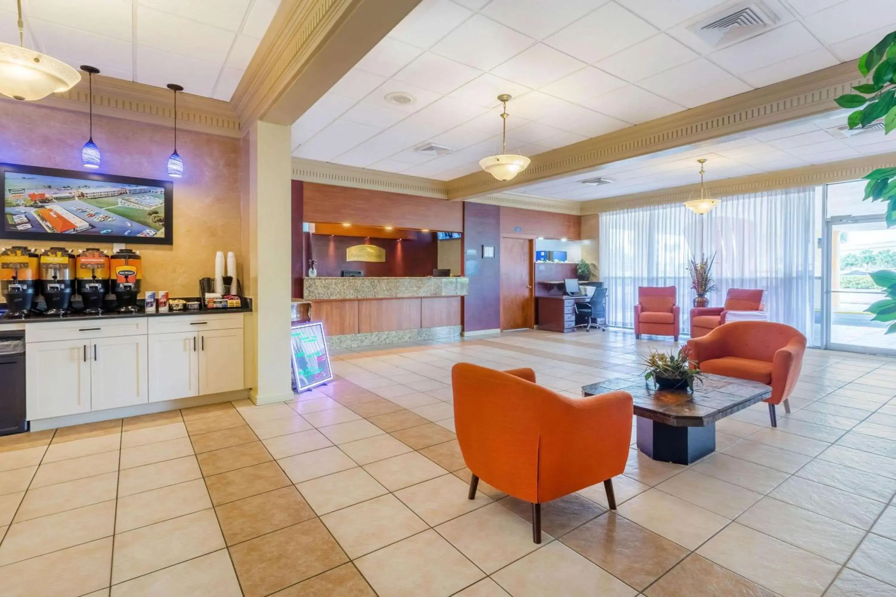Lobby or reception in Howard Johnson by Wyndham Lakeland Lobby or reception in Howard Johnson by Wyndham Lakeland