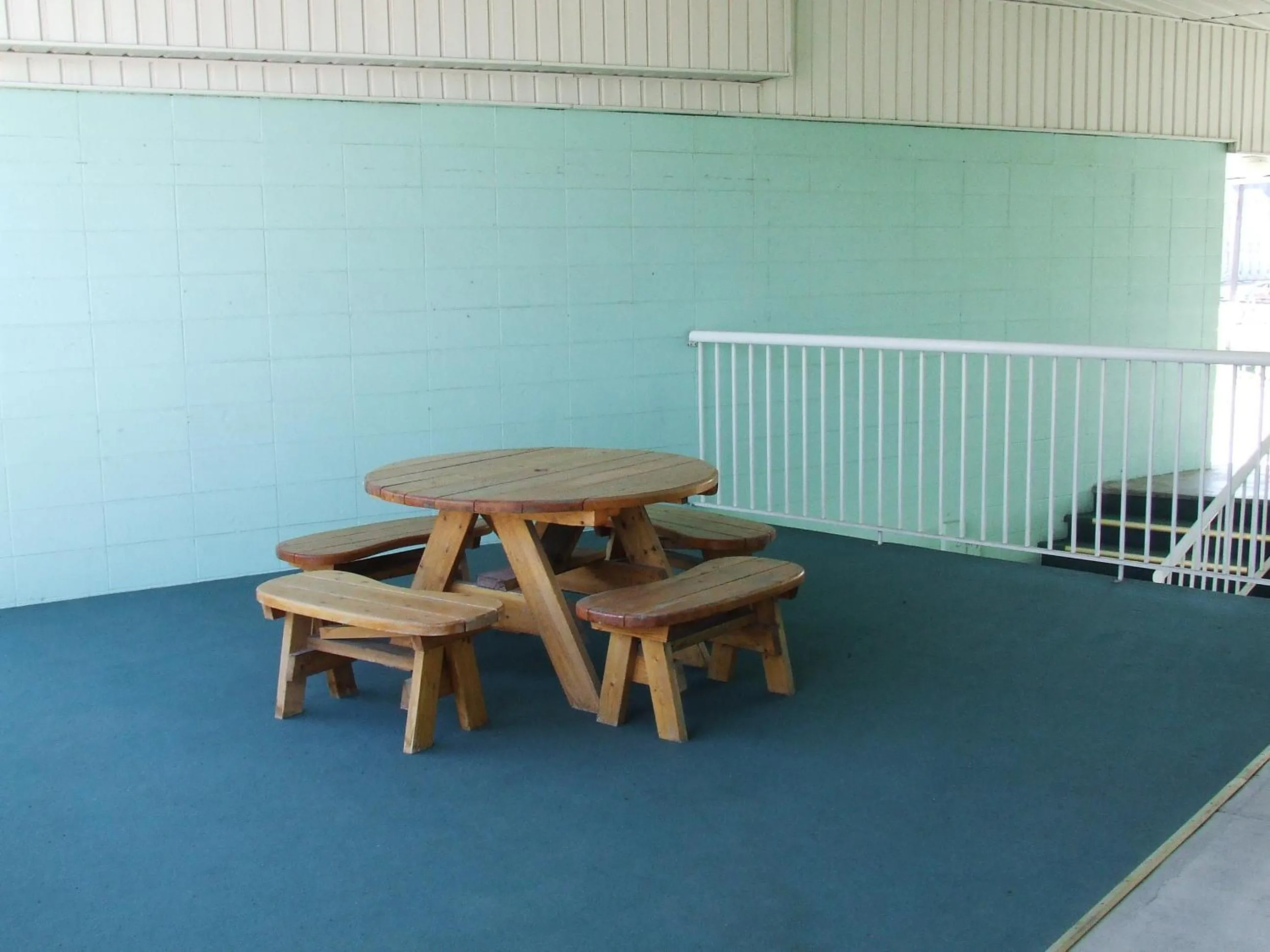 Balcony/Terrace in Ponderosa Motor Inn