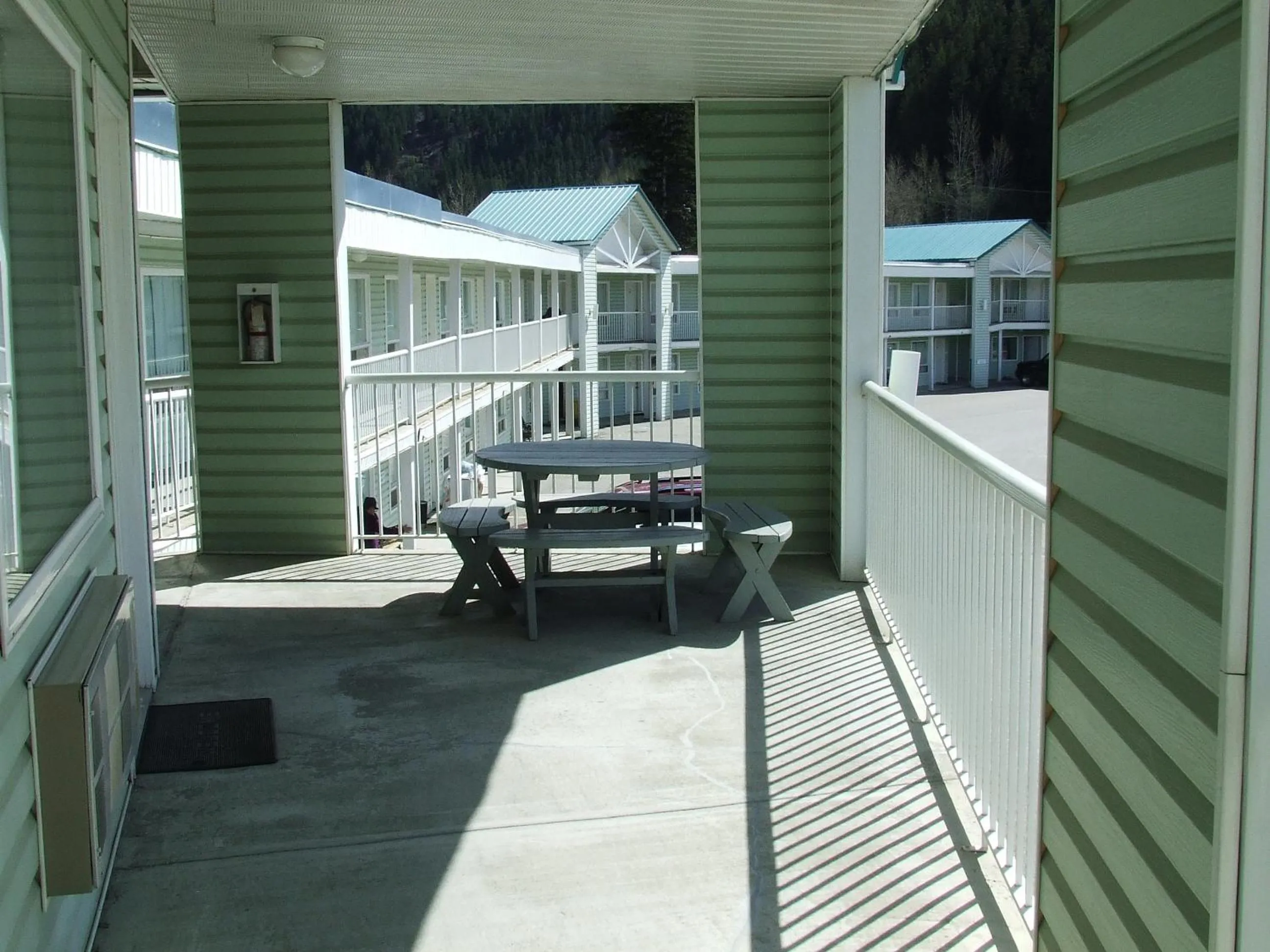Balcony/Terrace in Ponderosa Motor Inn