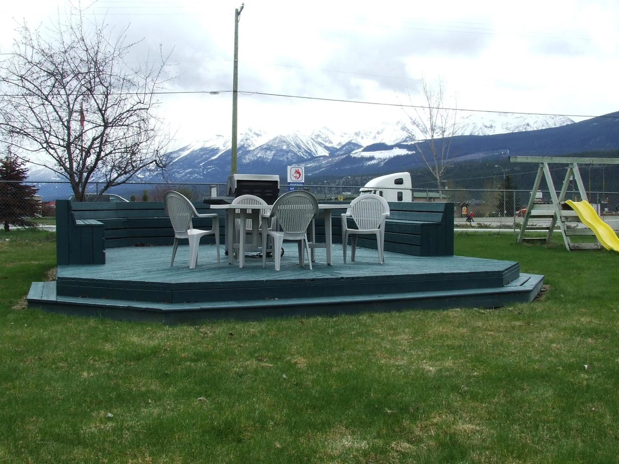 Balcony/Terrace in Ponderosa Motor Inn