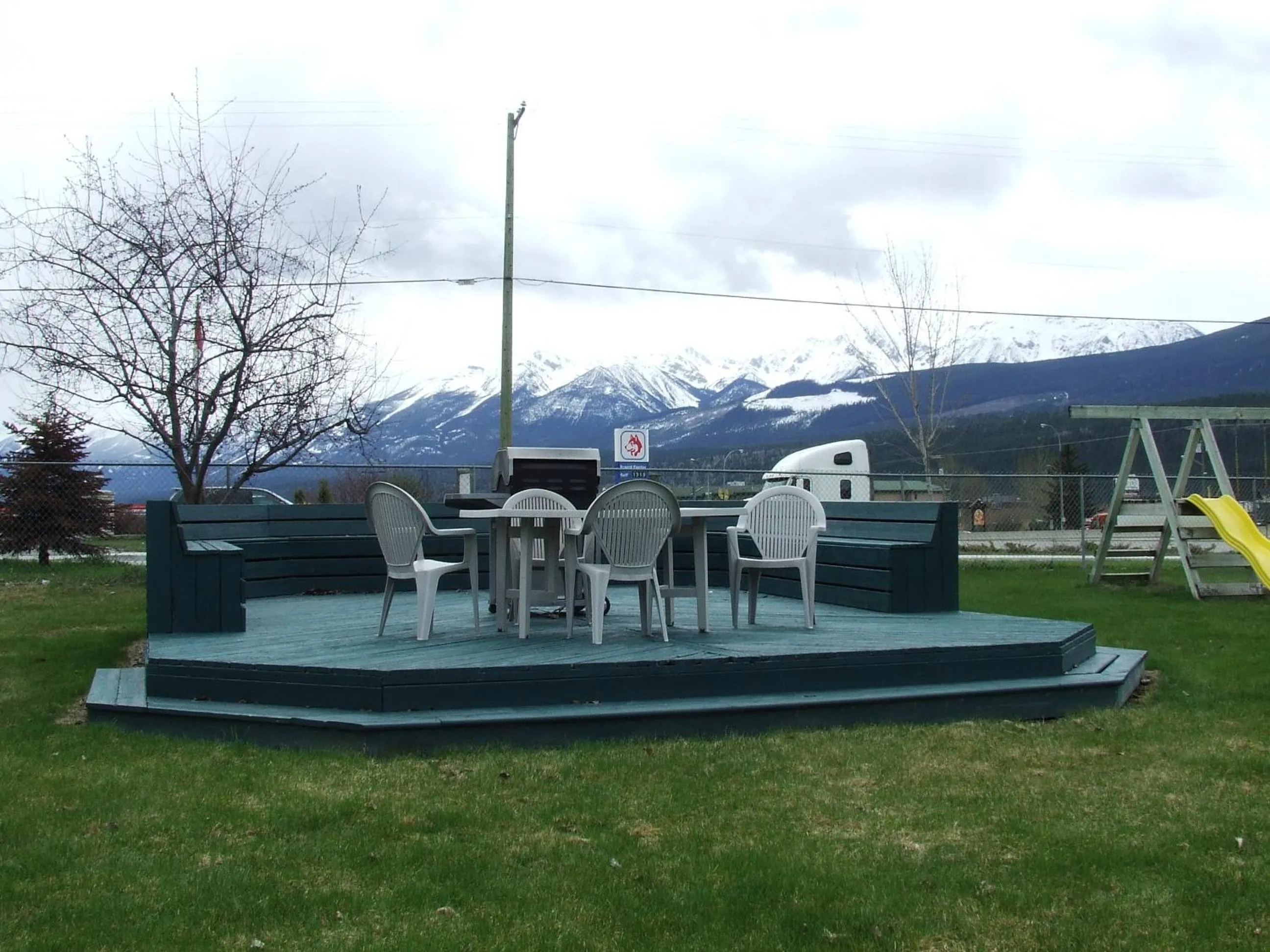 Balcony/Terrace in Ponderosa Motor Inn