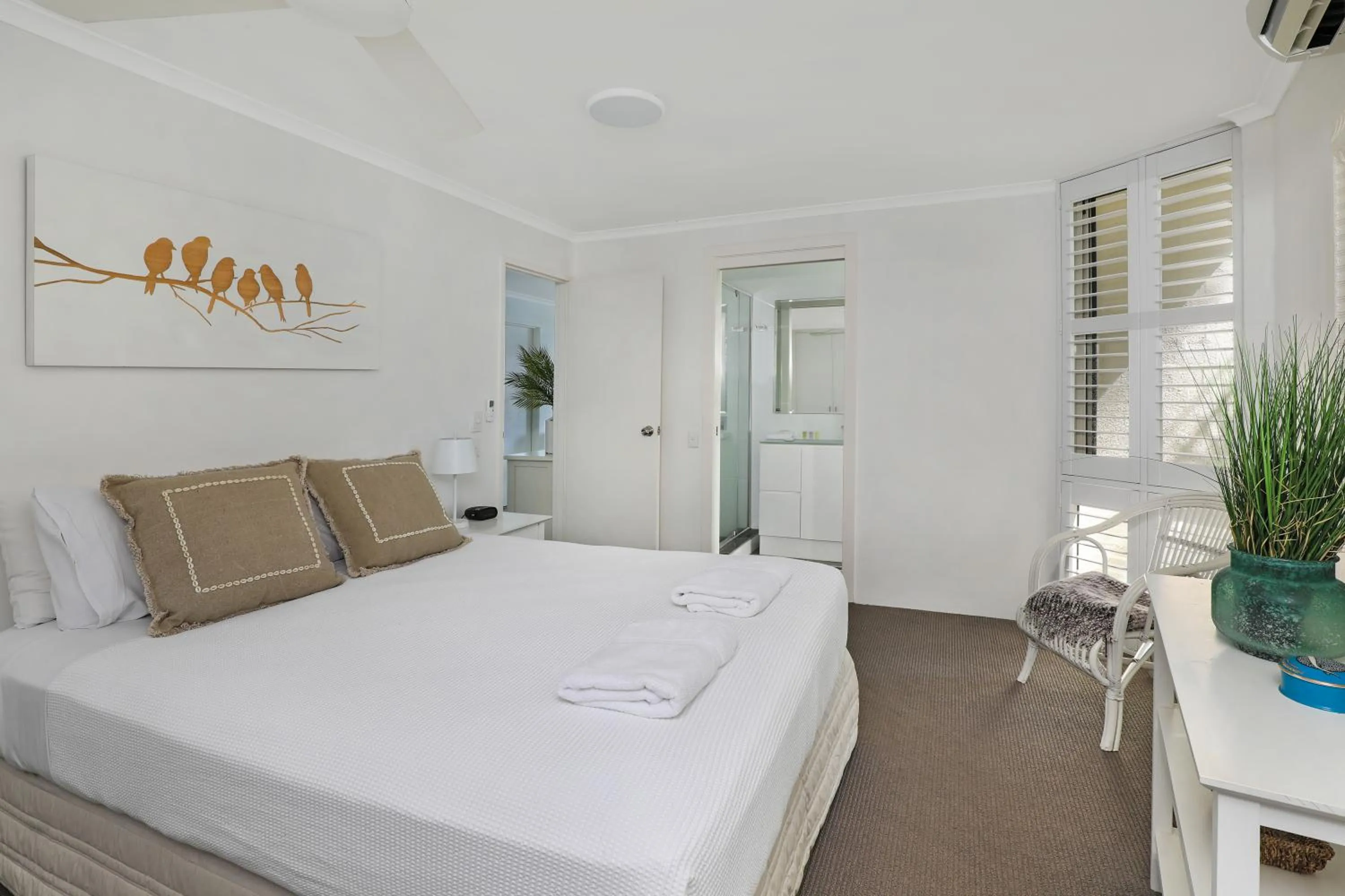 Bed in Noosa Harbour Resort