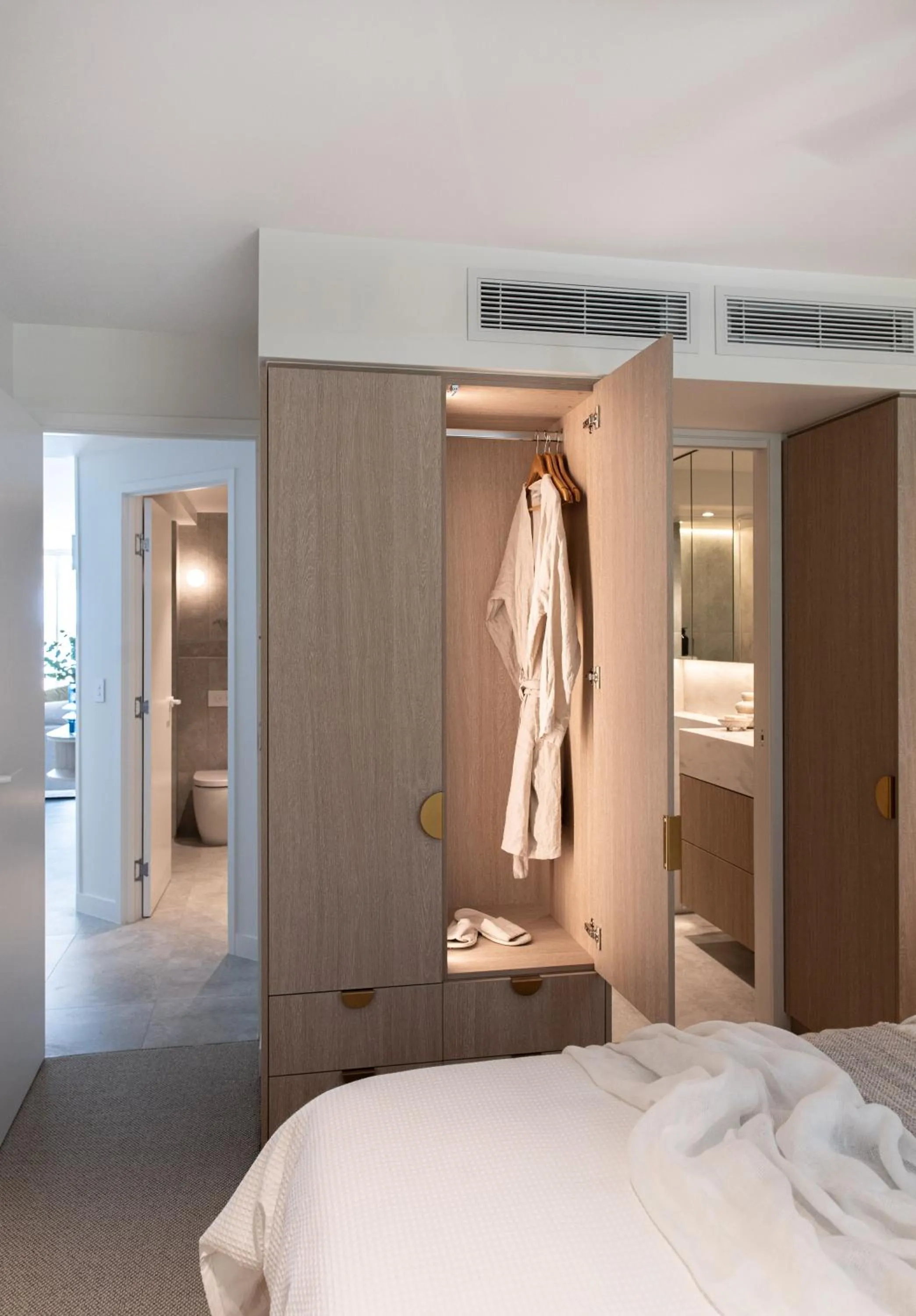 Bed in Noosa Harbour Resort