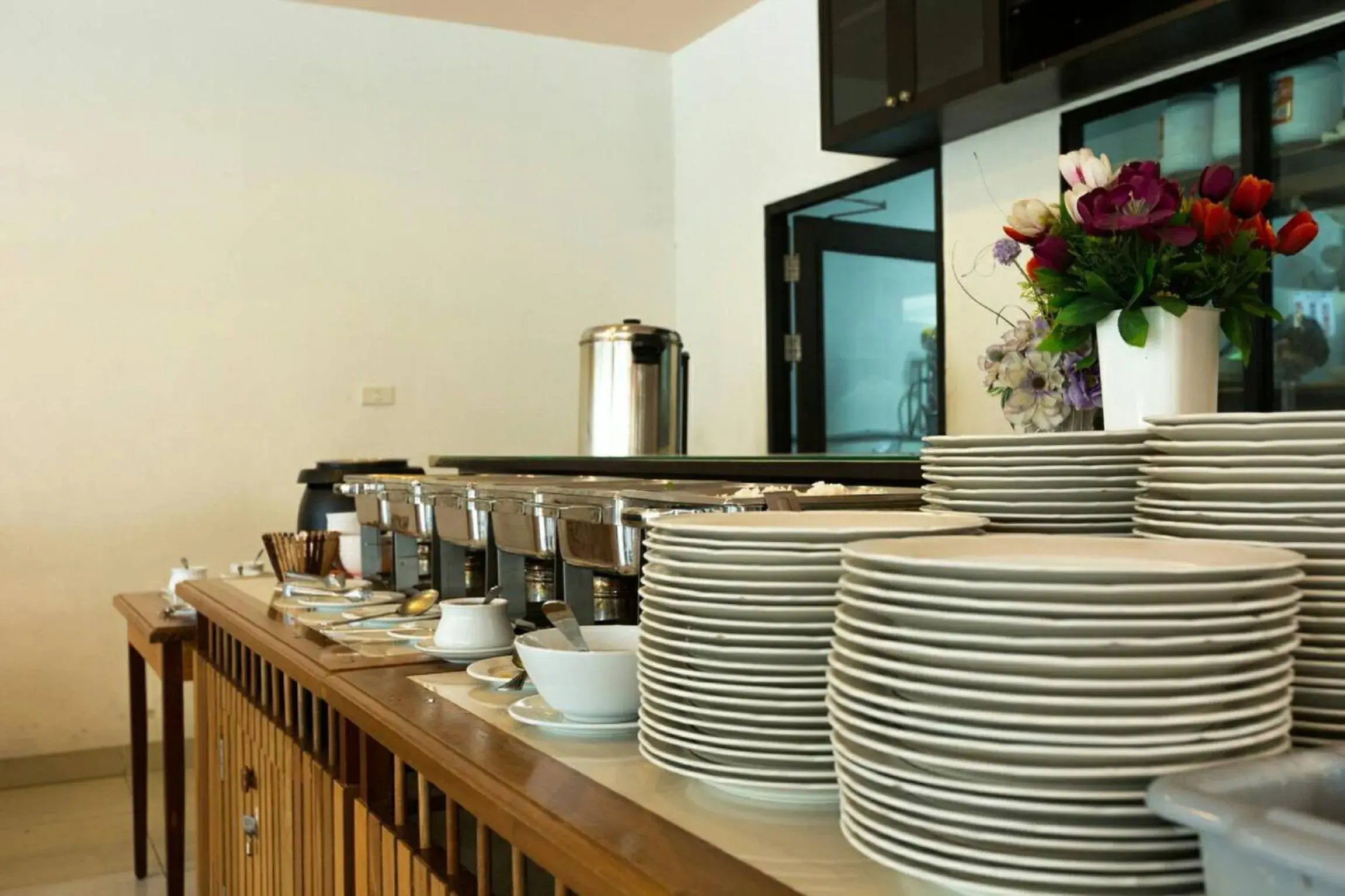 Restaurant/places to eat, Coffee/Tea Facilities in Neo Hotel
