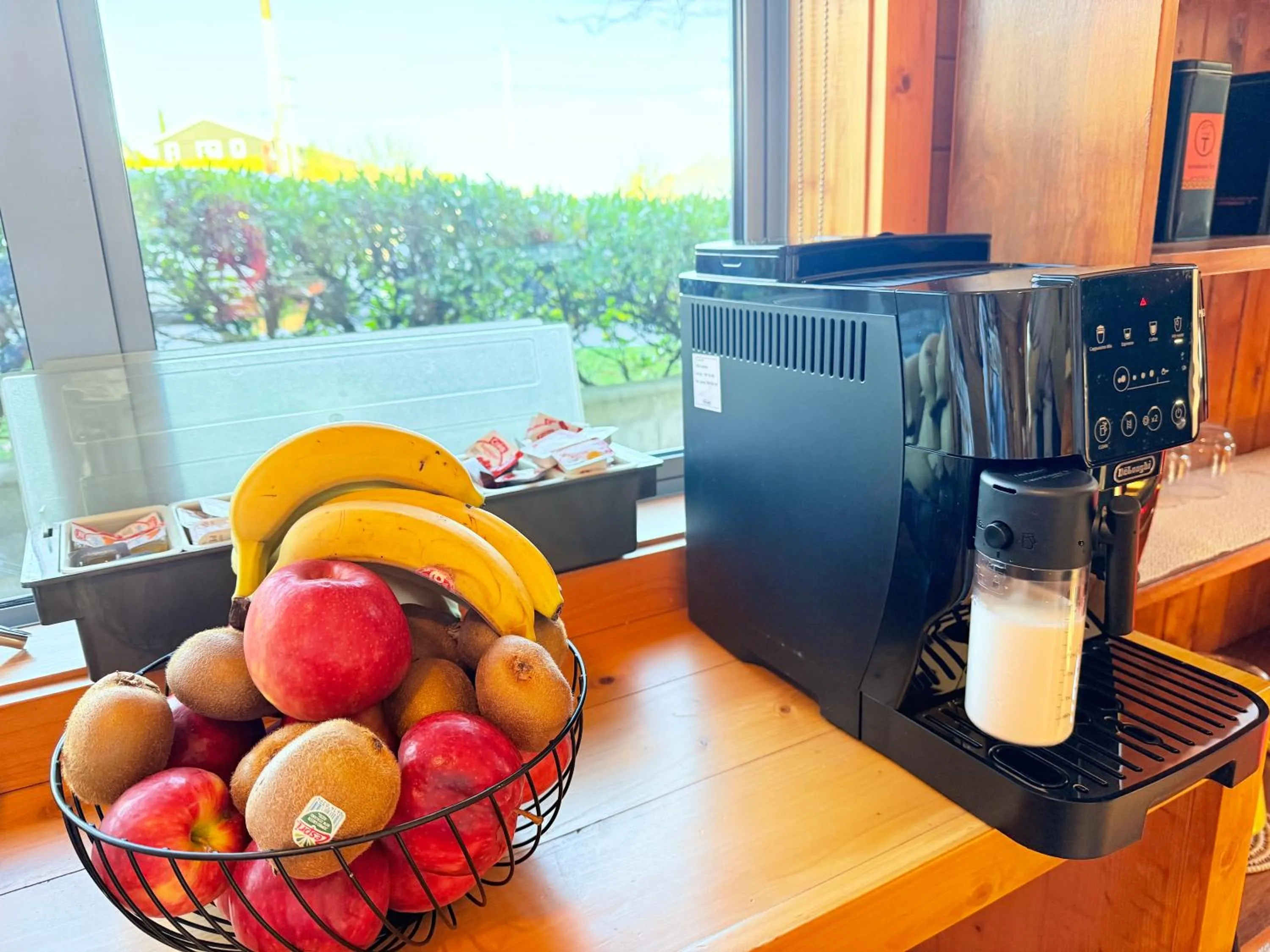 Restaurant/places to eat in Coronation Lodge