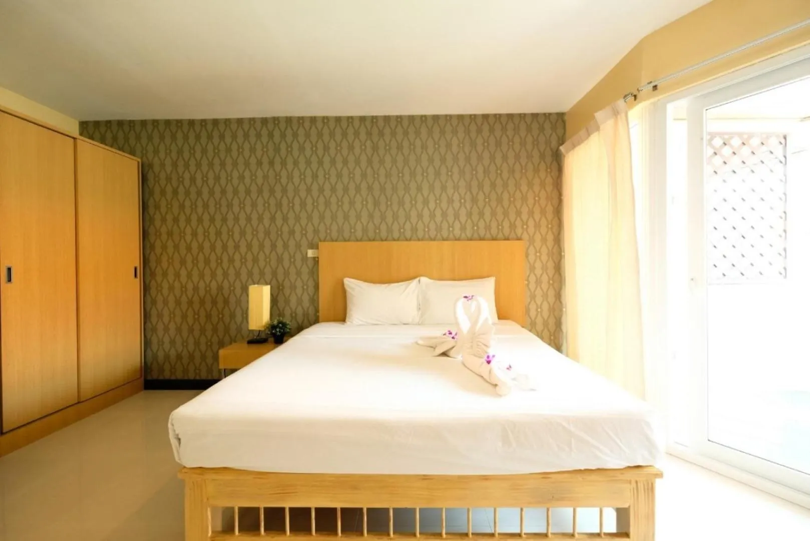 Bed in Jomtien Plaza Residence