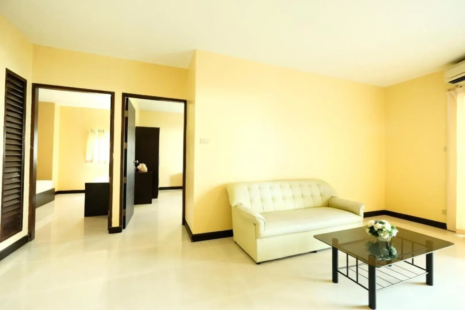 Living room, Seating Area in Jomtien Plaza Residence