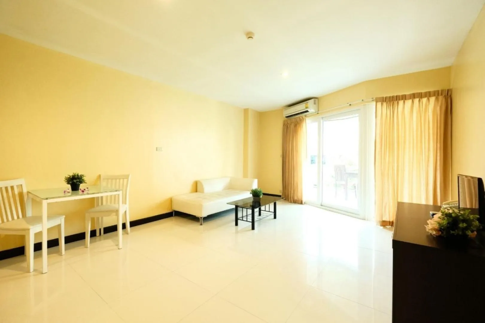 Living room in Jomtien Plaza Residence