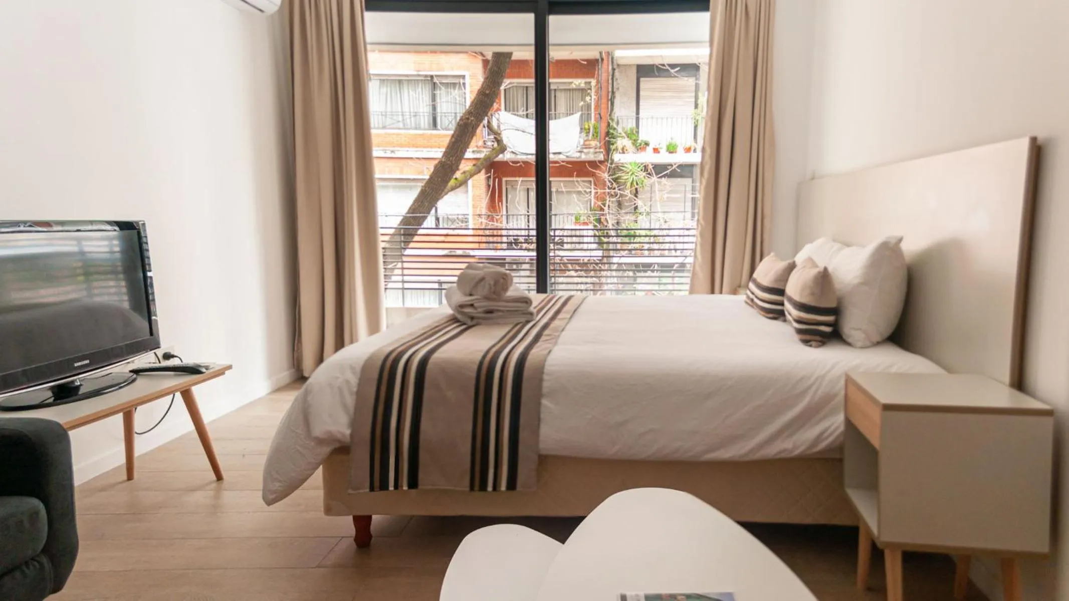 Bedroom, Bed in Babel Alto