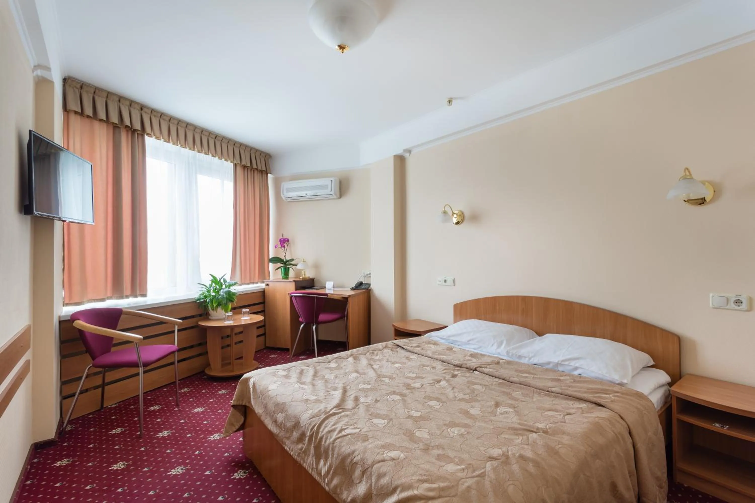 City view, Bed in Tourist Hotel Complex