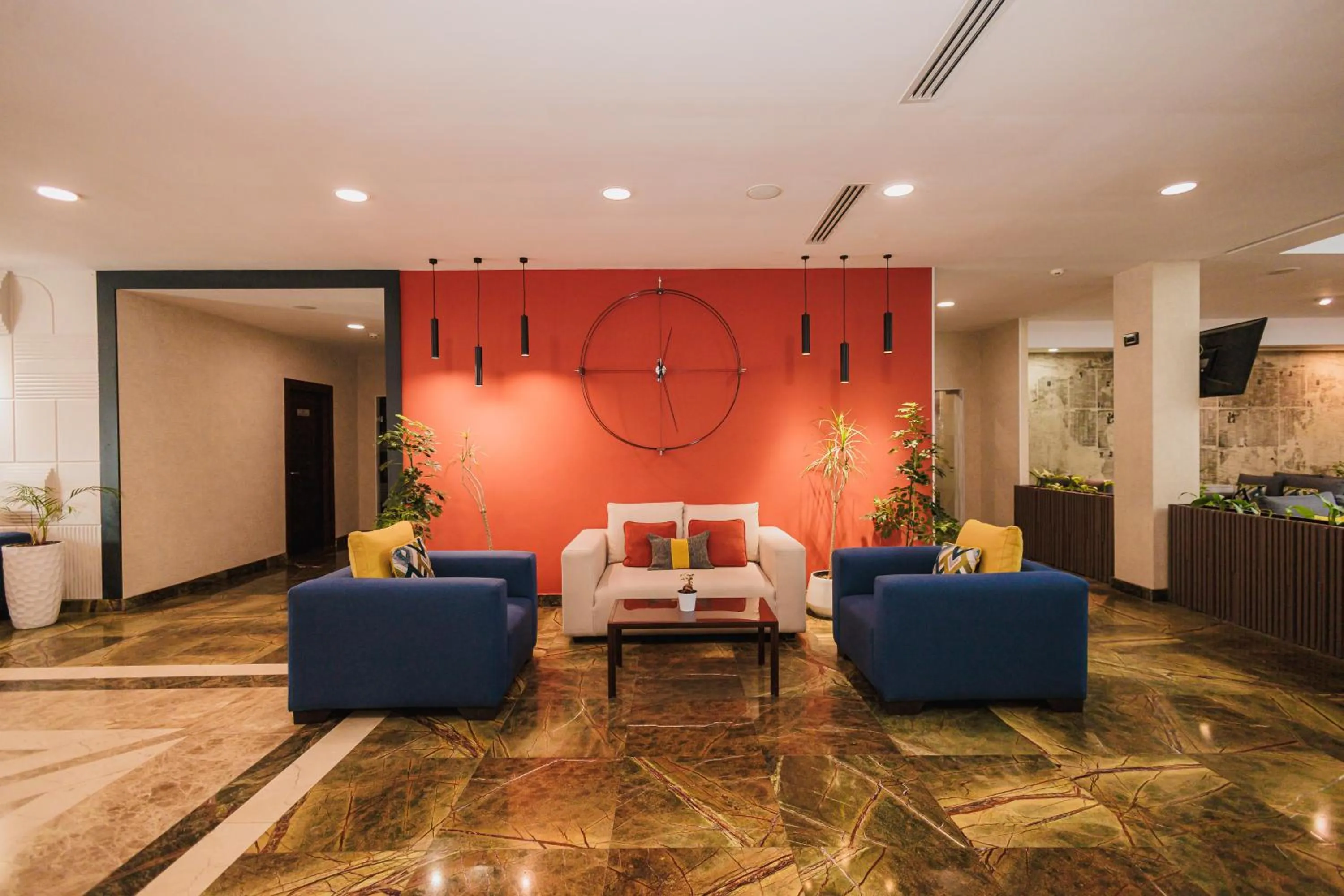 Communal lounge/ TV room in Comfort Hotel Astana