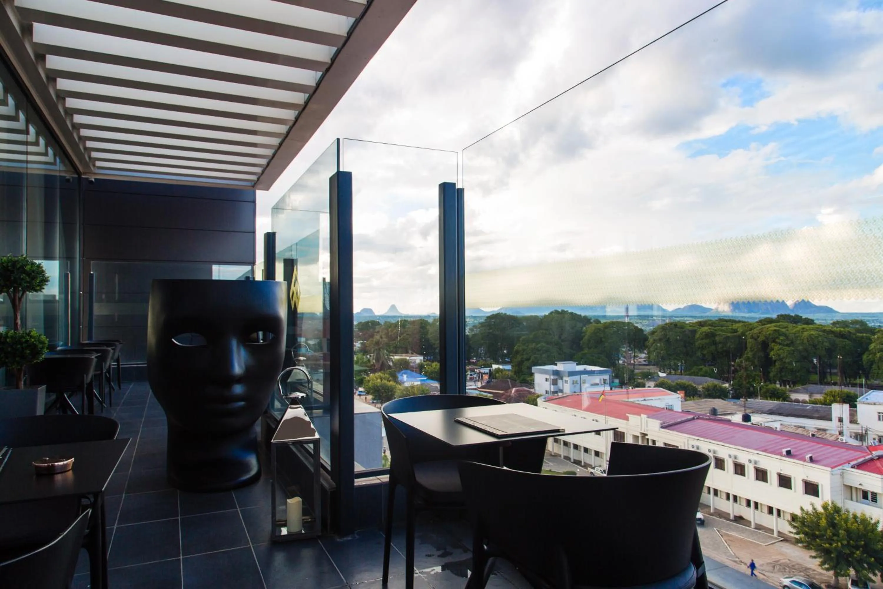 Restaurant/places to eat in Grand Plaza Hotel Nampula