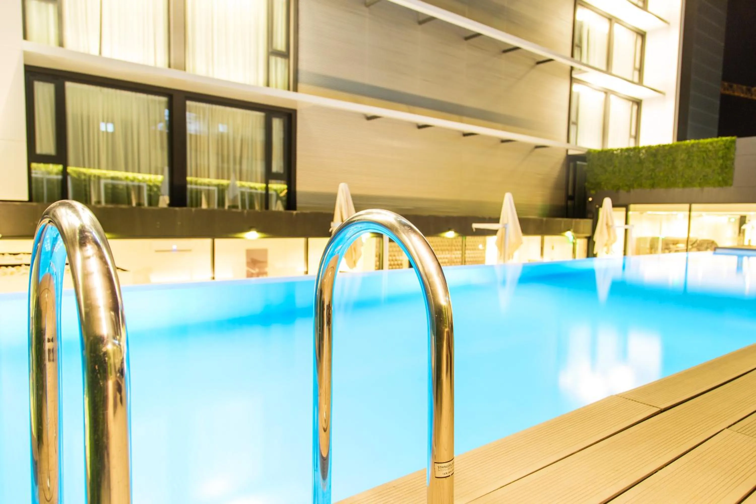 Swimming pool in Grand Plaza Hotel Nampula