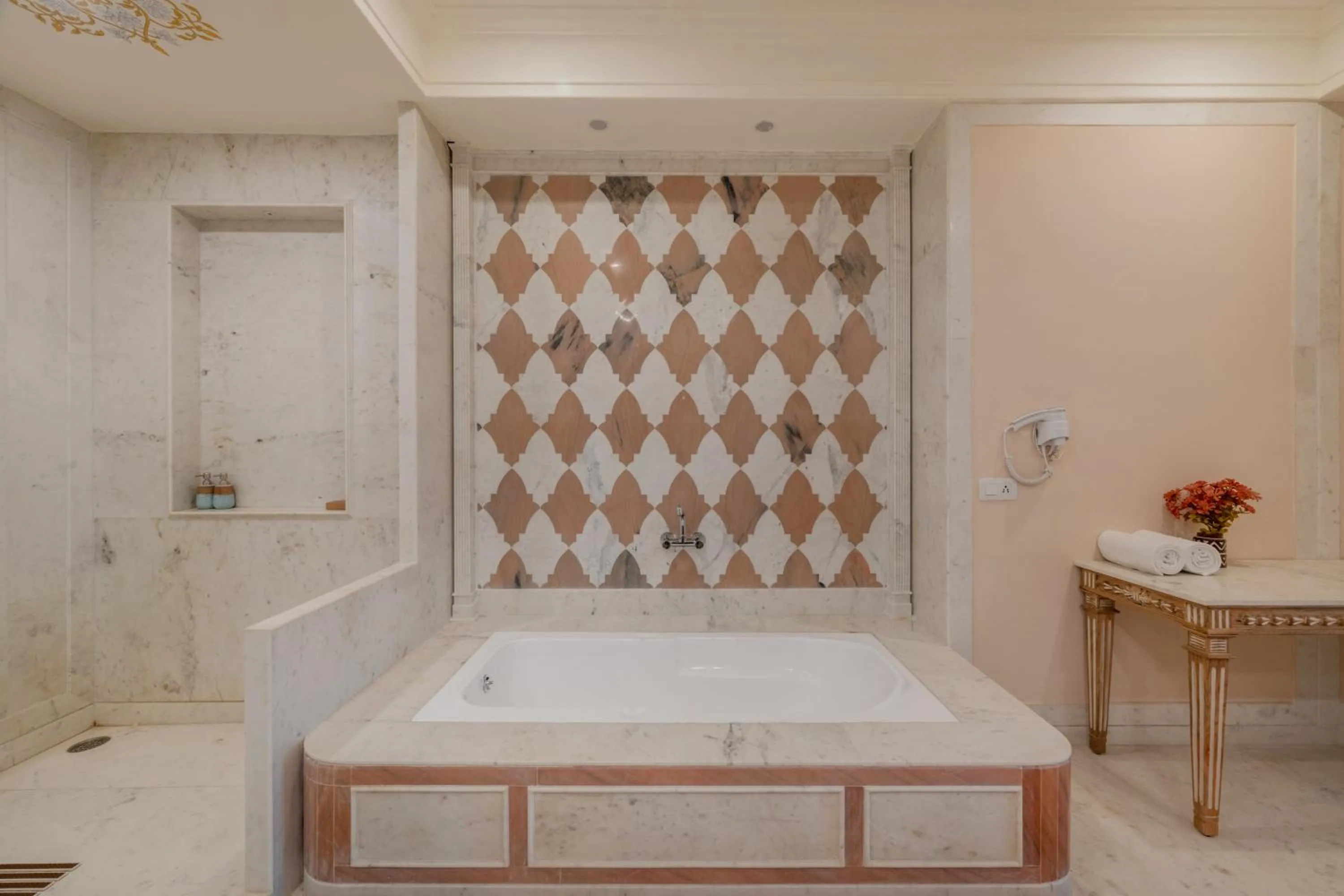 Umaid Palace - A Lakeside Resort - 25 minutes from Mehandipur Balaji - 20 minutes from Chand Baori Stepwell Abhaneri & 40 minutes from Bhangarh Fort