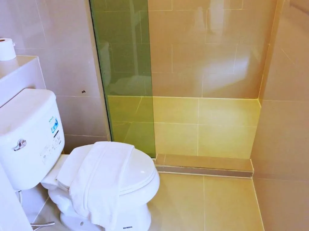 Shower in Khuang Singh Residence & Hotel Chiangmai