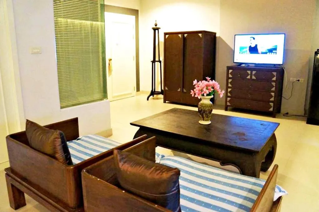 Communal lounge/ TV room in Khuang Singh Residence & Hotel Chiangmai