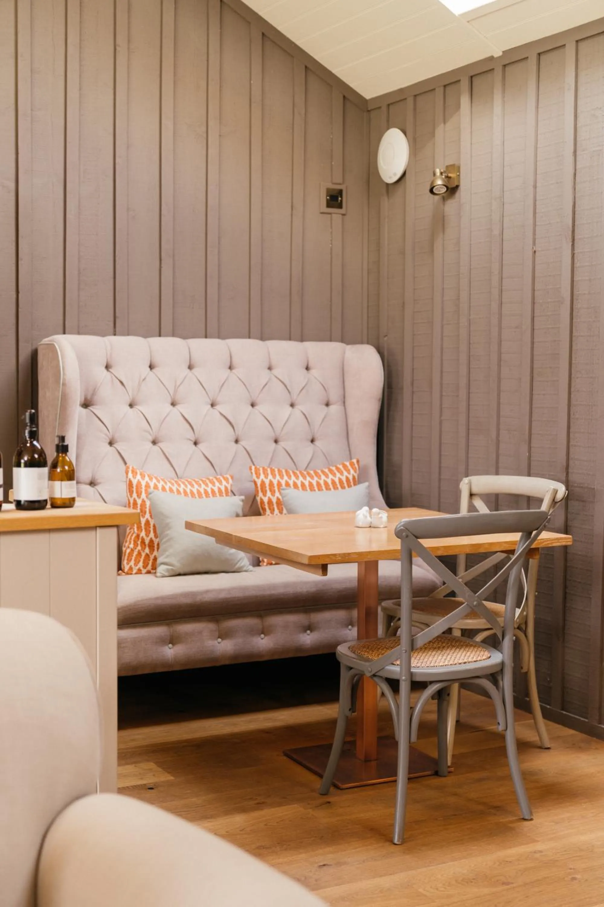 Dining area in Retreat East