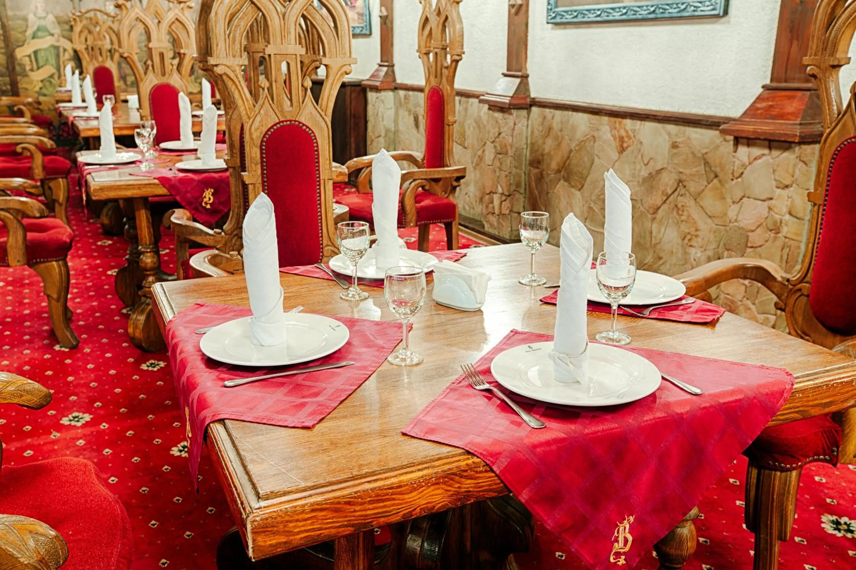 Restaurant/places to eat in Britaniya