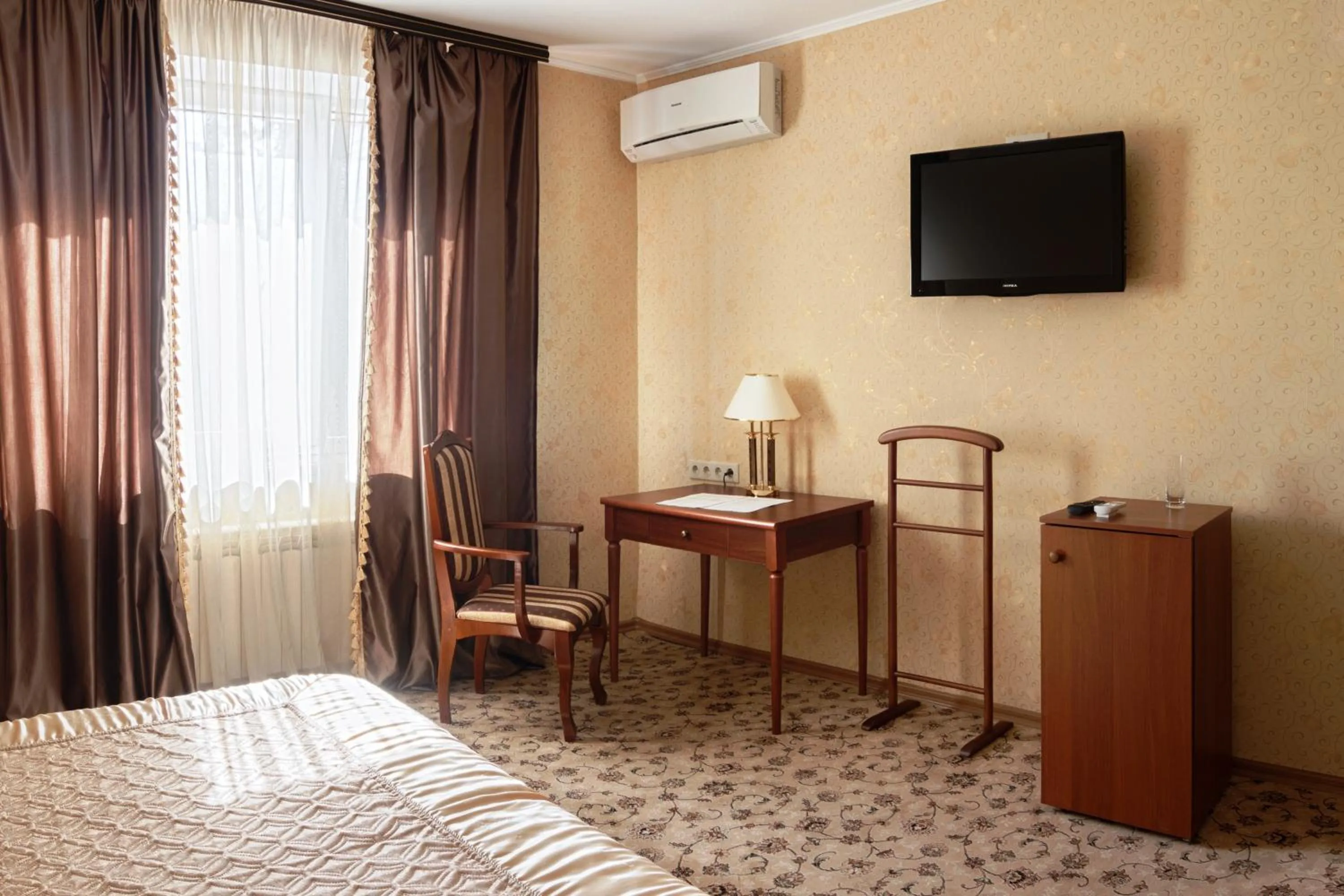 TV and multimedia, Bed in Britaniya