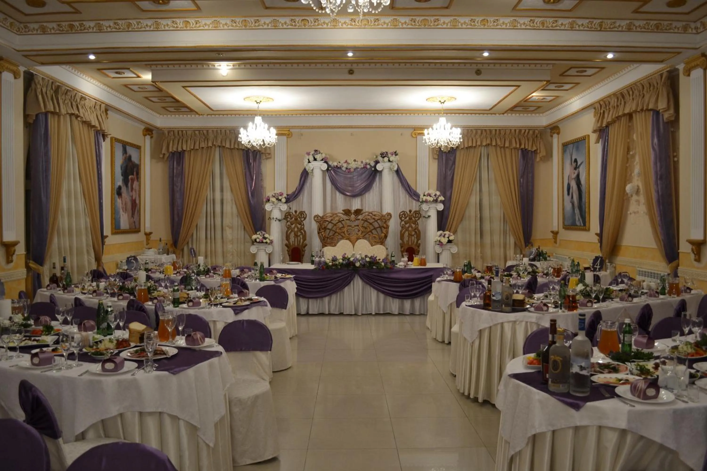 Restaurant/places to eat in Britaniya