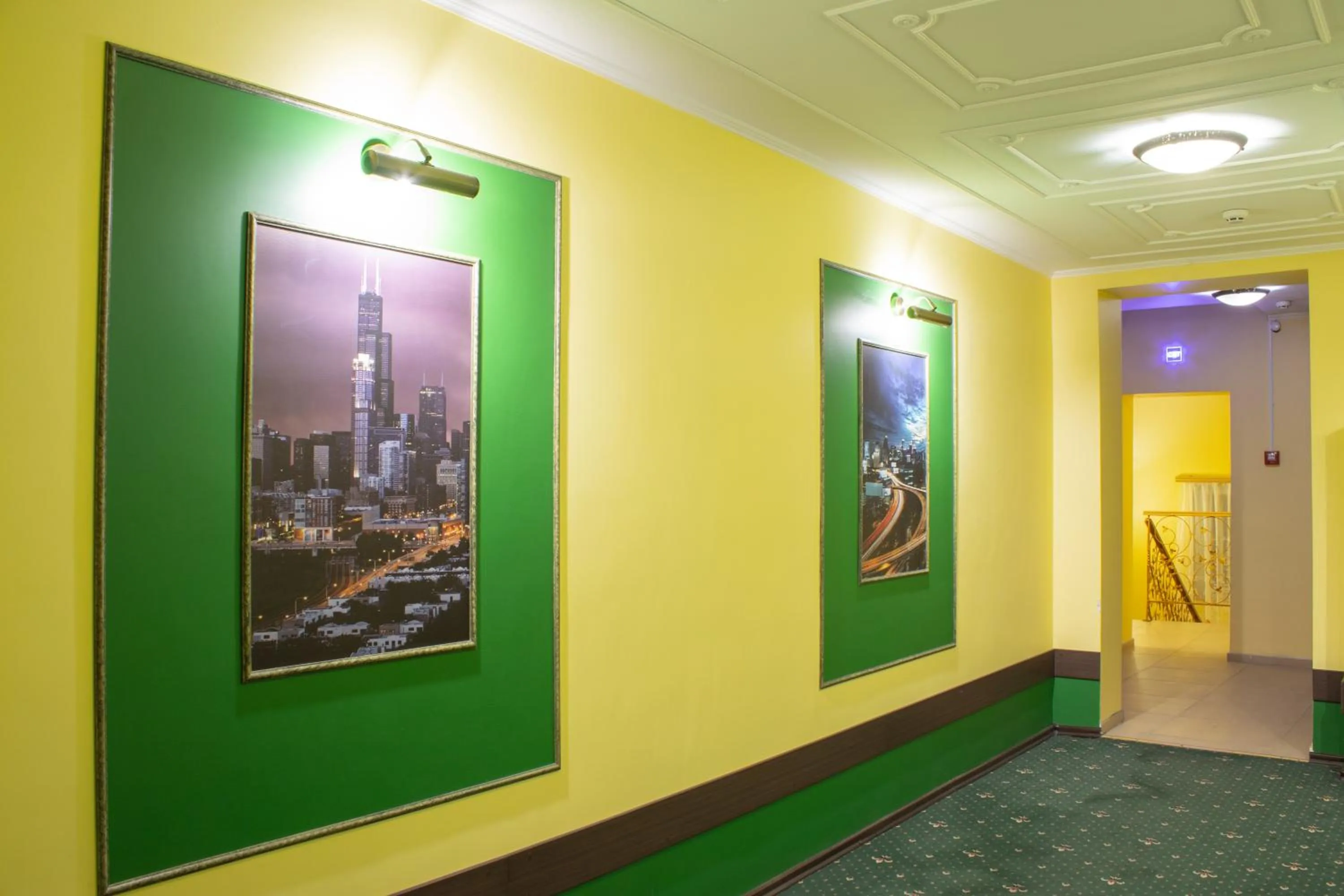 Facade/entrance in Britaniya