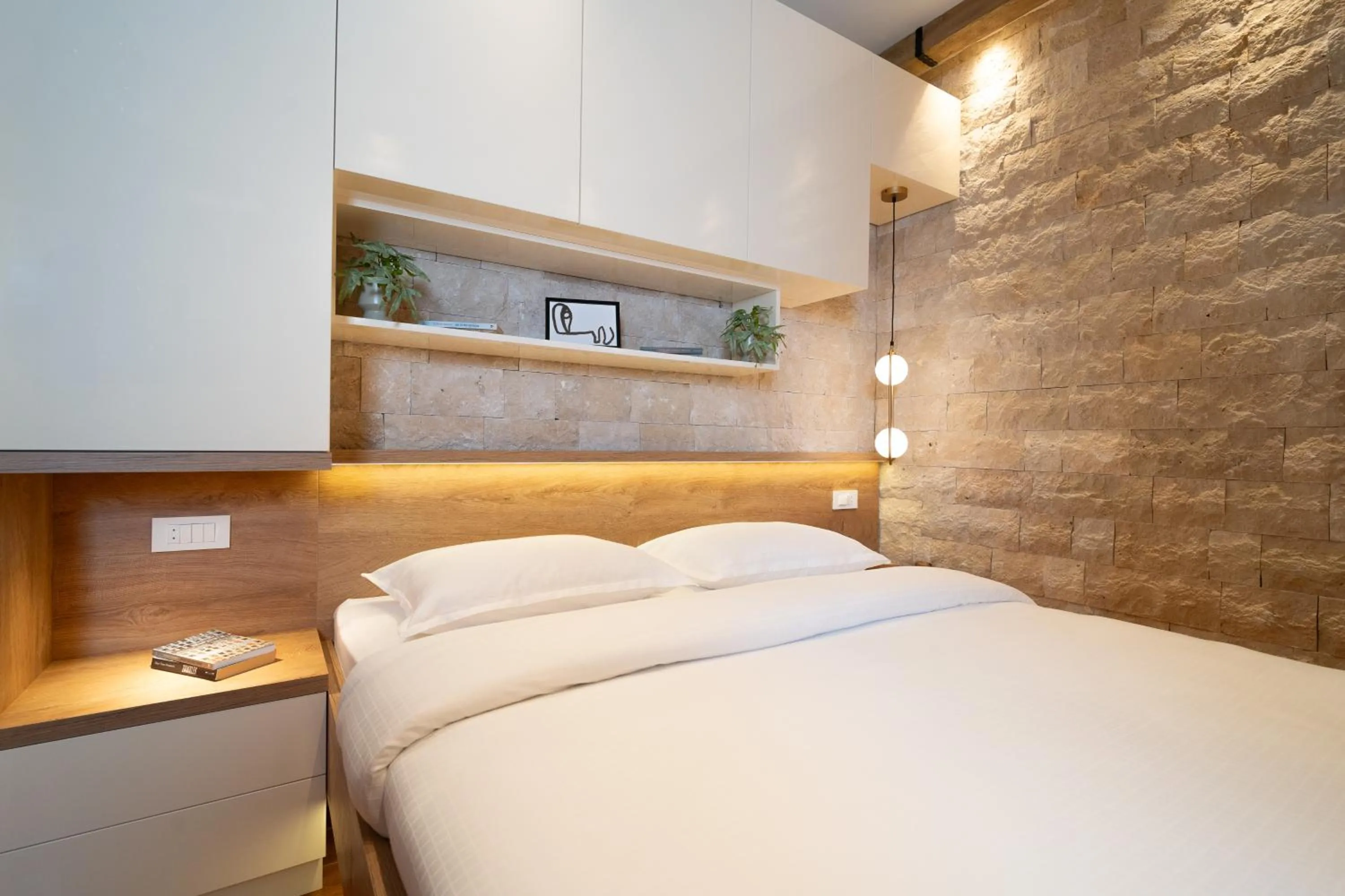 42° North Apartments
