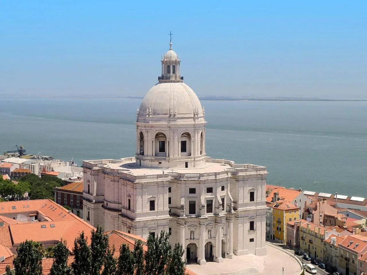 Nearby landmark in Patio São Vicente