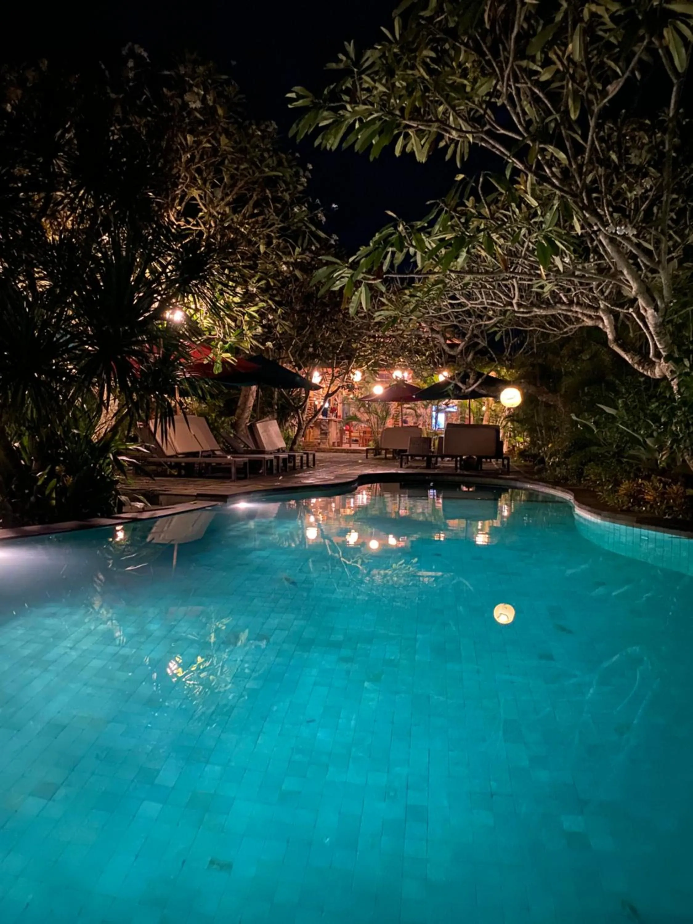 Flower Bud Bungalow Balangan