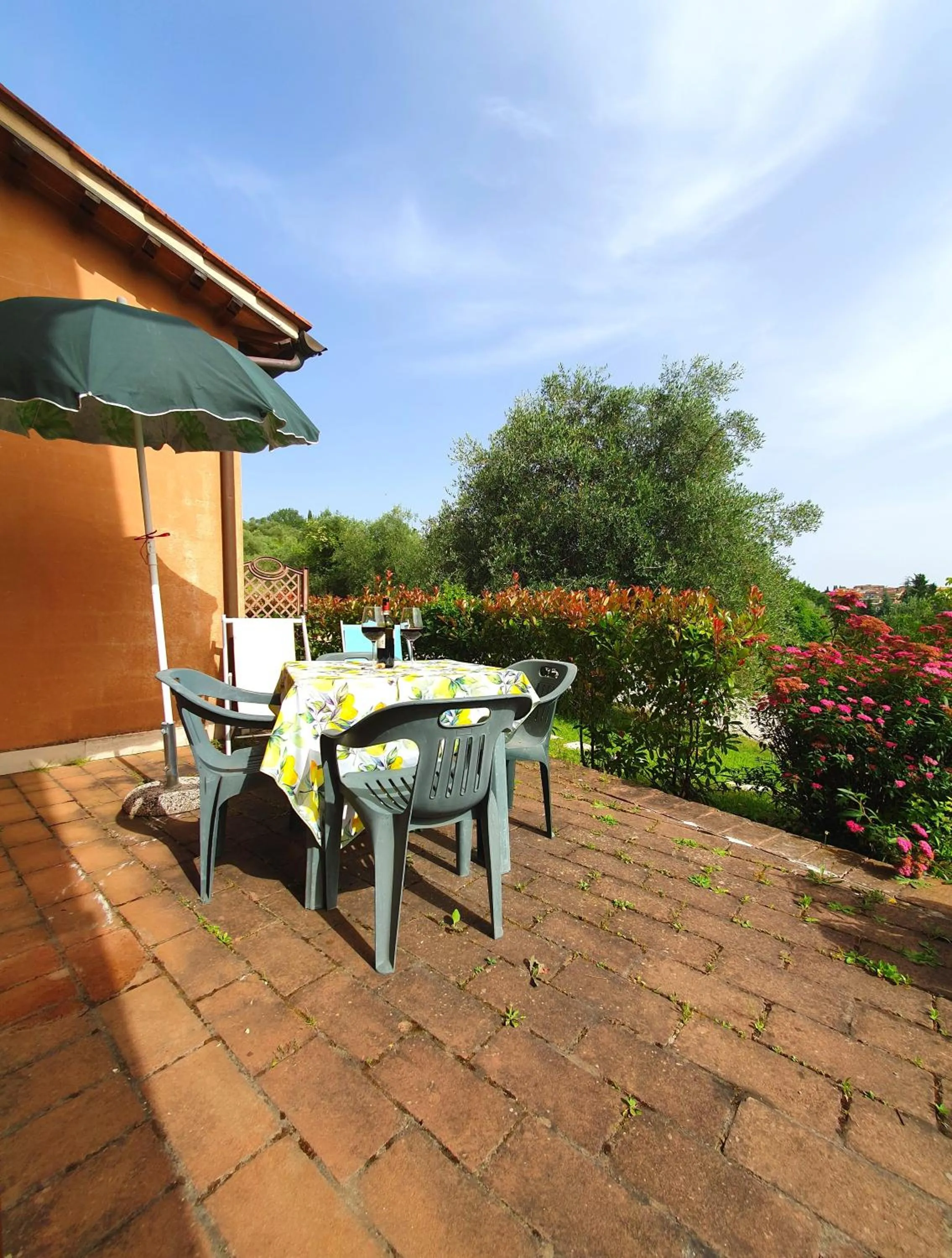 Patio in Residence Le Meridiane