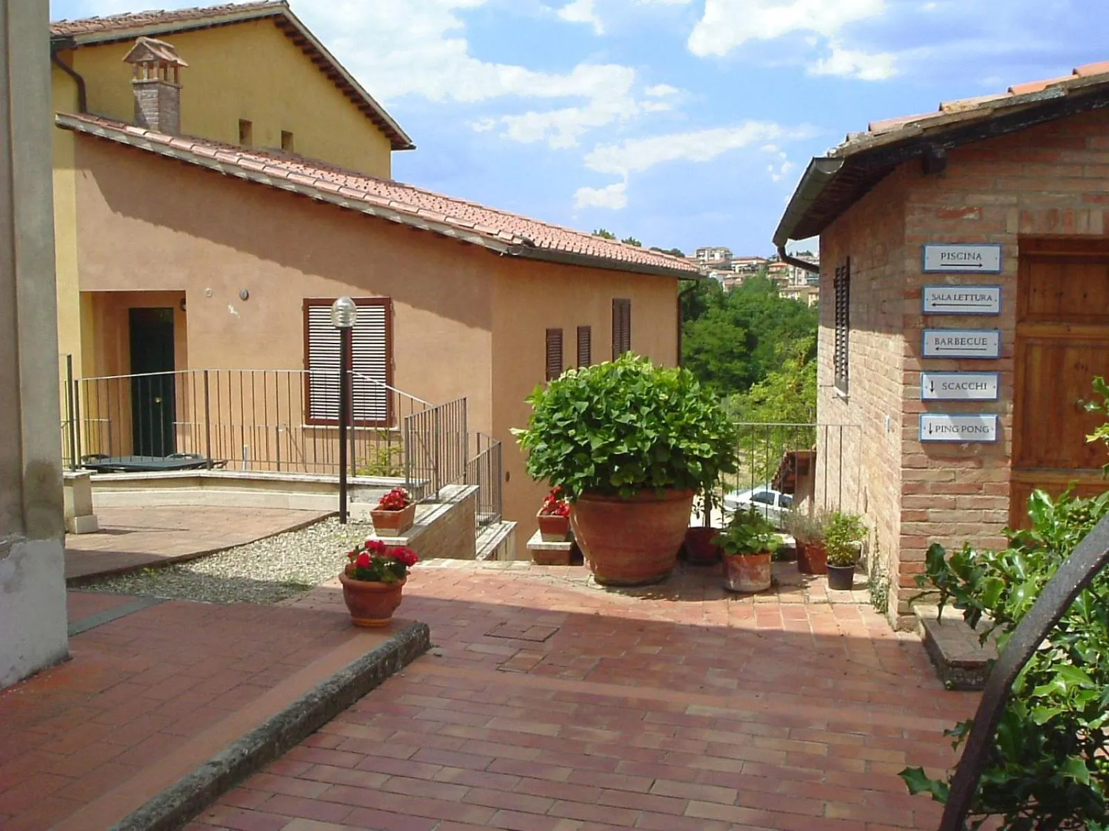 Facade/entrance in Residence Le Meridiane