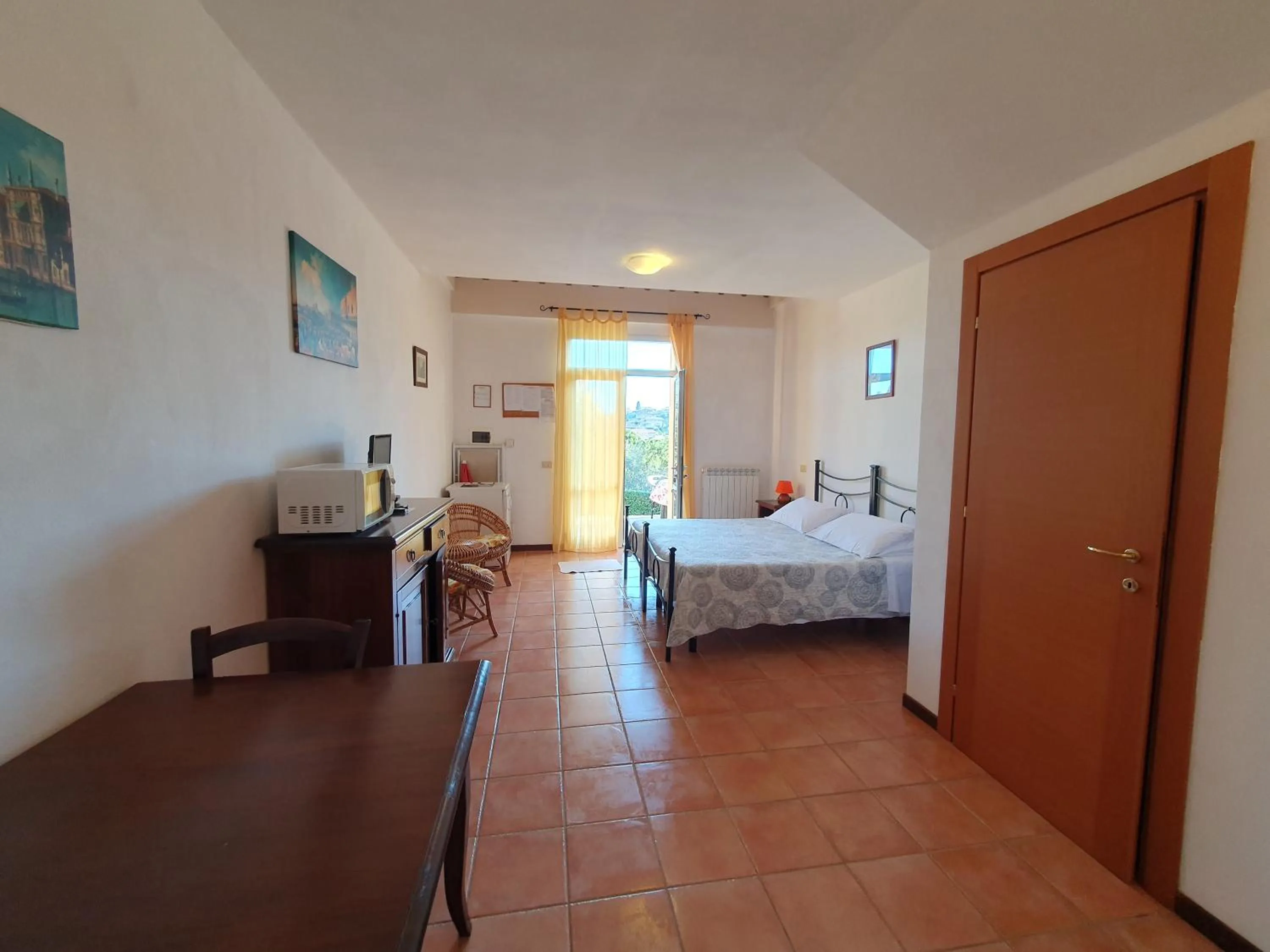 Dining area, Bed in Residence Le Meridiane